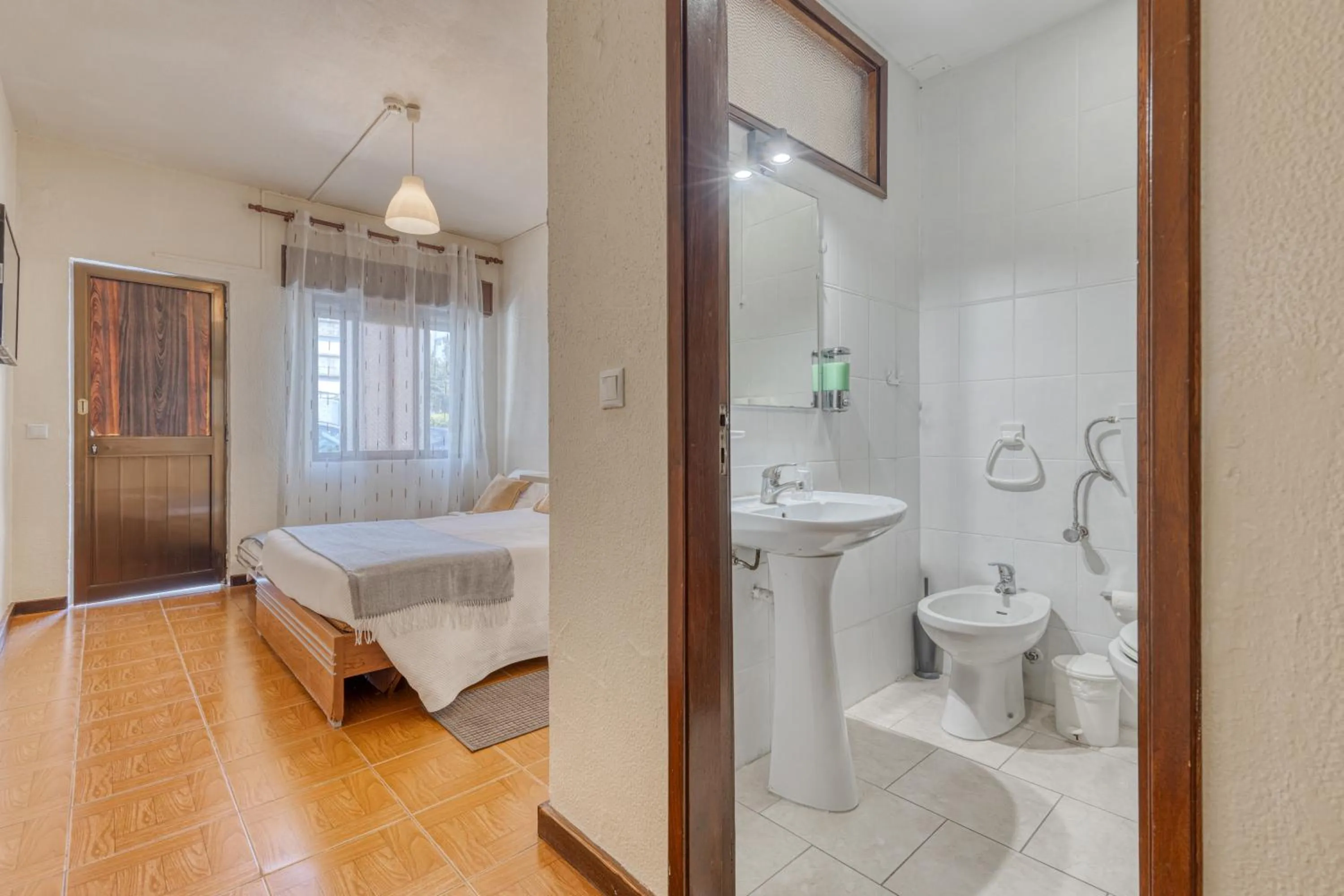 Toilet, Bed in Hotel Borsalino