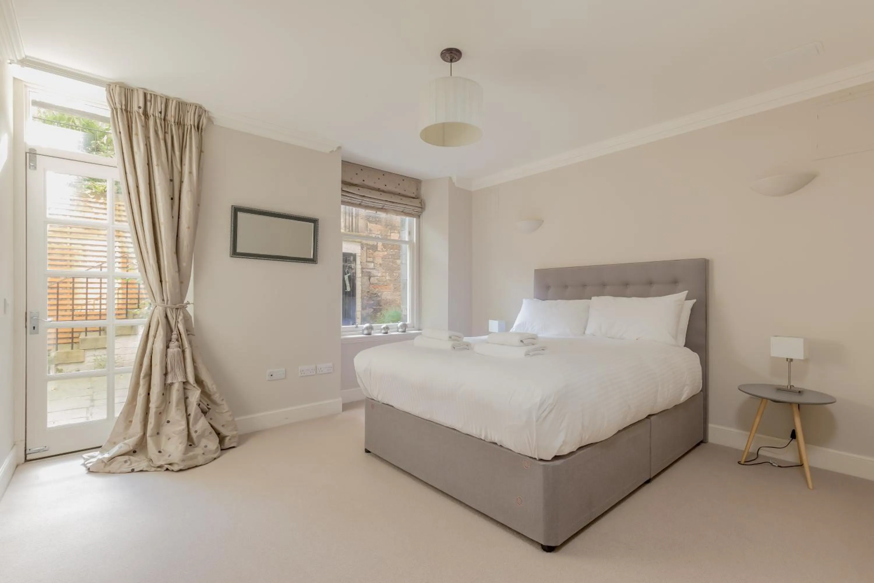 Bed in Destiny Scotland - Q-Residence