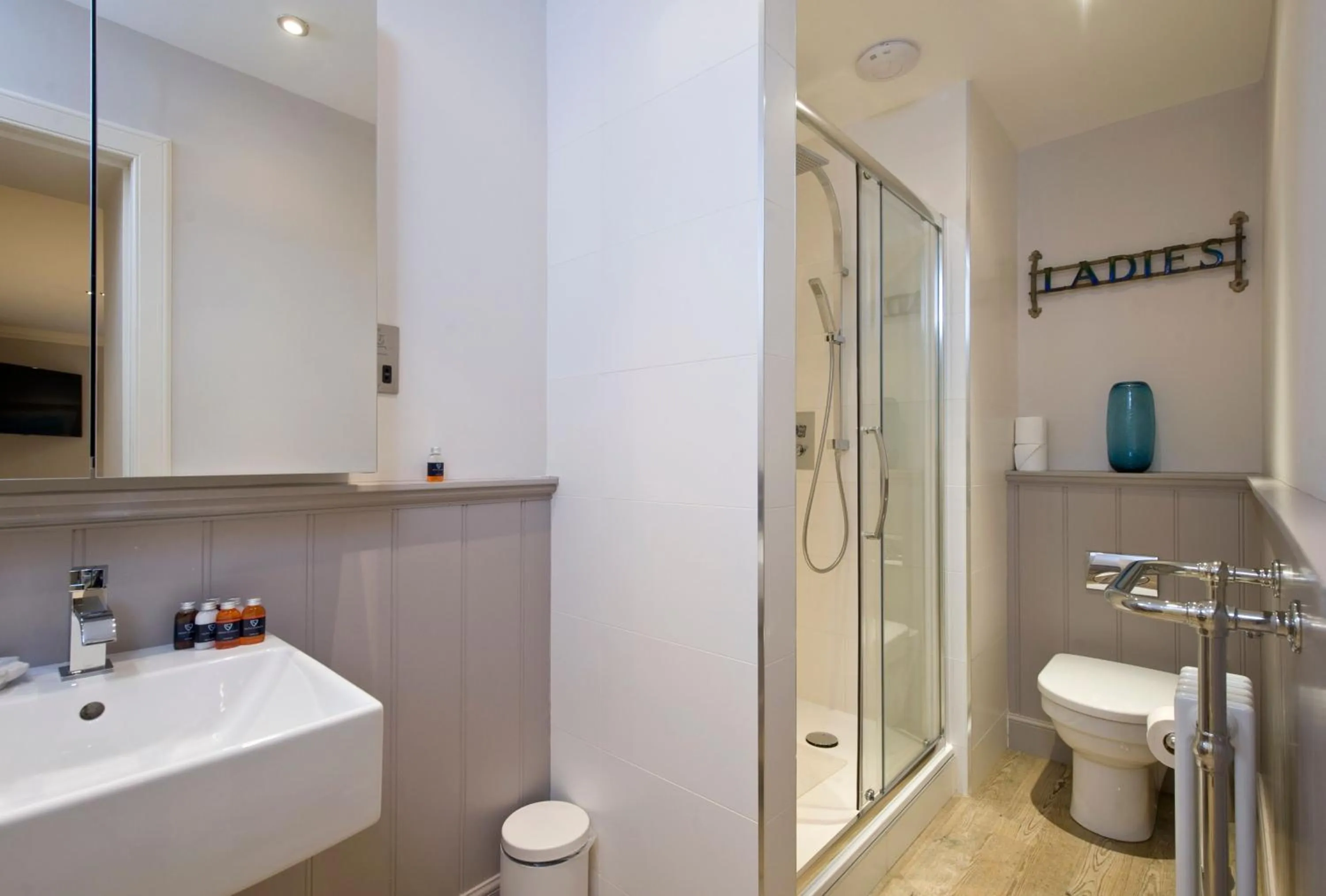 Bathroom in Destiny Scotland - Q-Residence