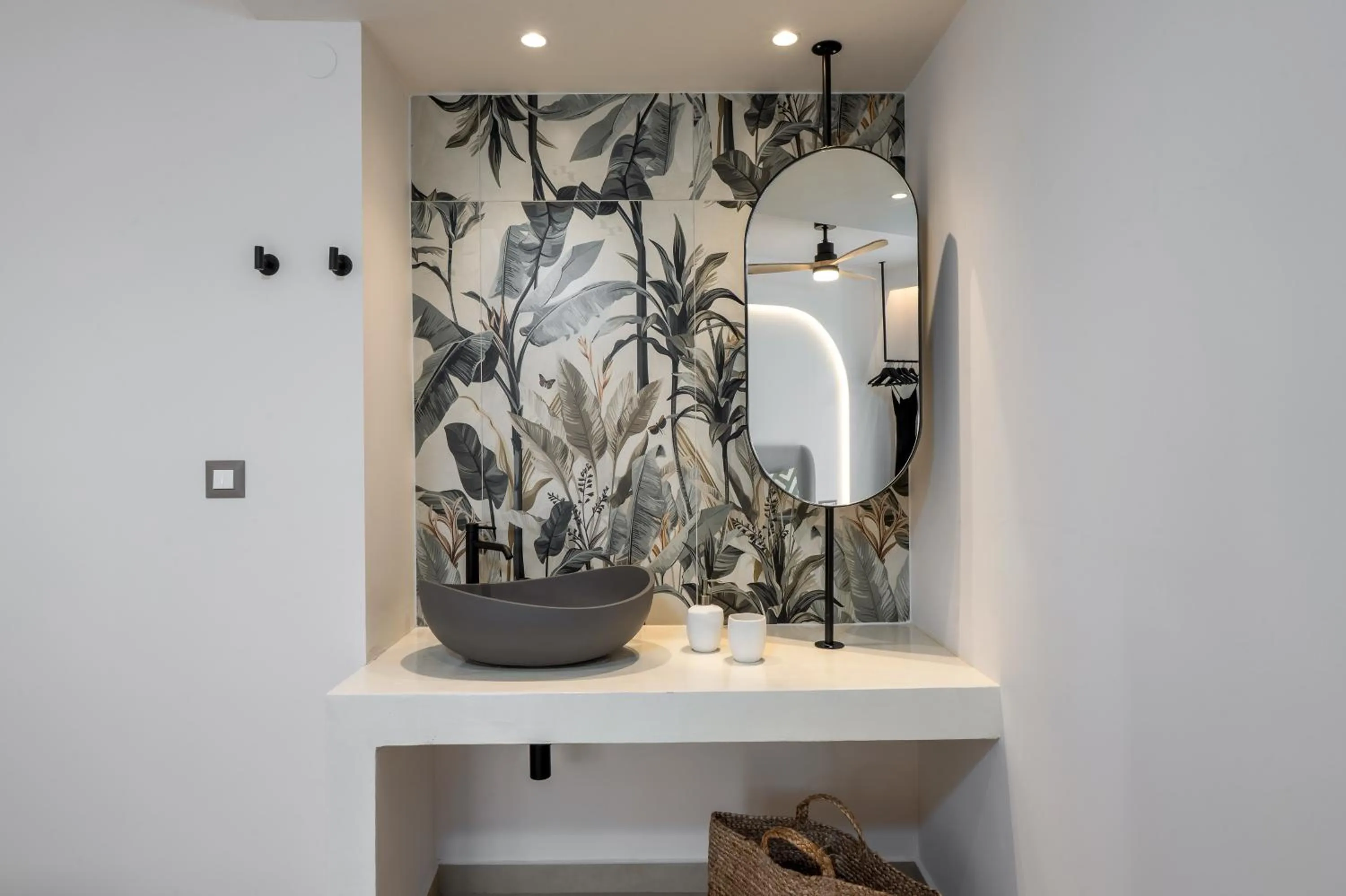 Decorative detail in Socrates Apartments