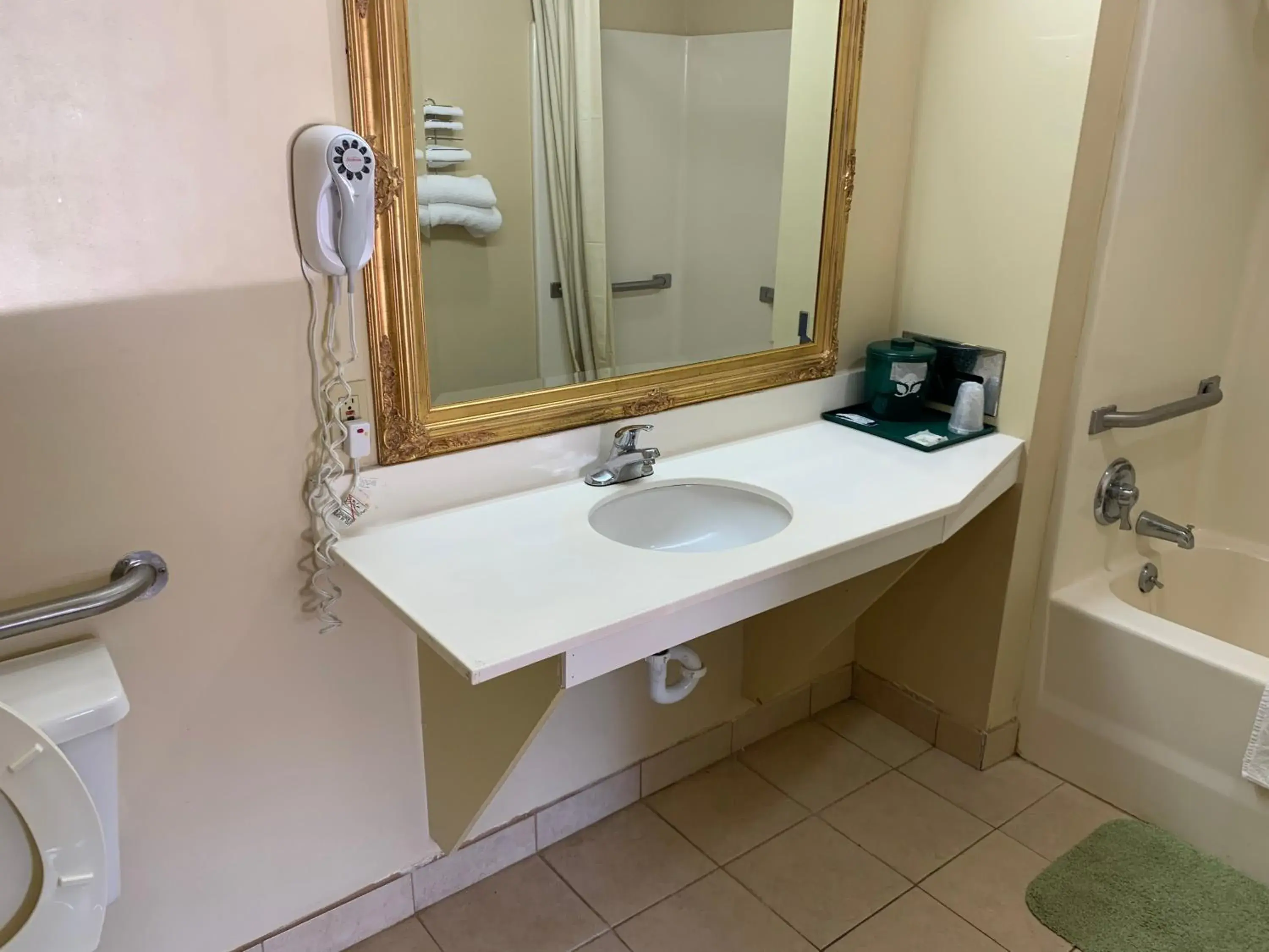 Single Room - single occupancy - Disability Access in Western Motel - Jesup Single Room - single occupancy - Disability Access in Western Motel - Jesup