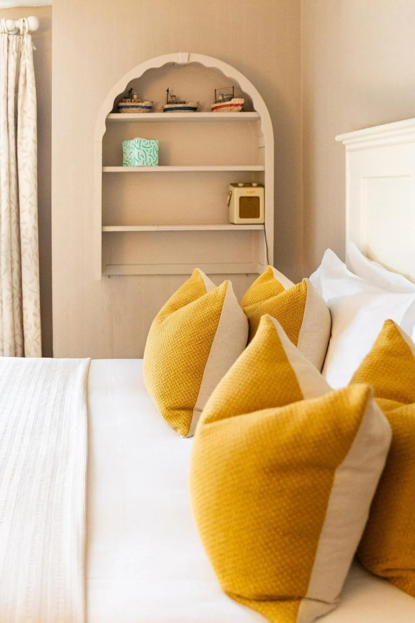 Bedroom, Bed in The Georgian House