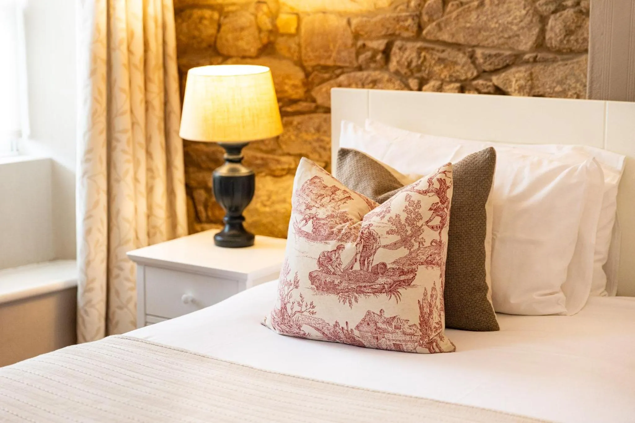 Bedroom, Bed in The Georgian House