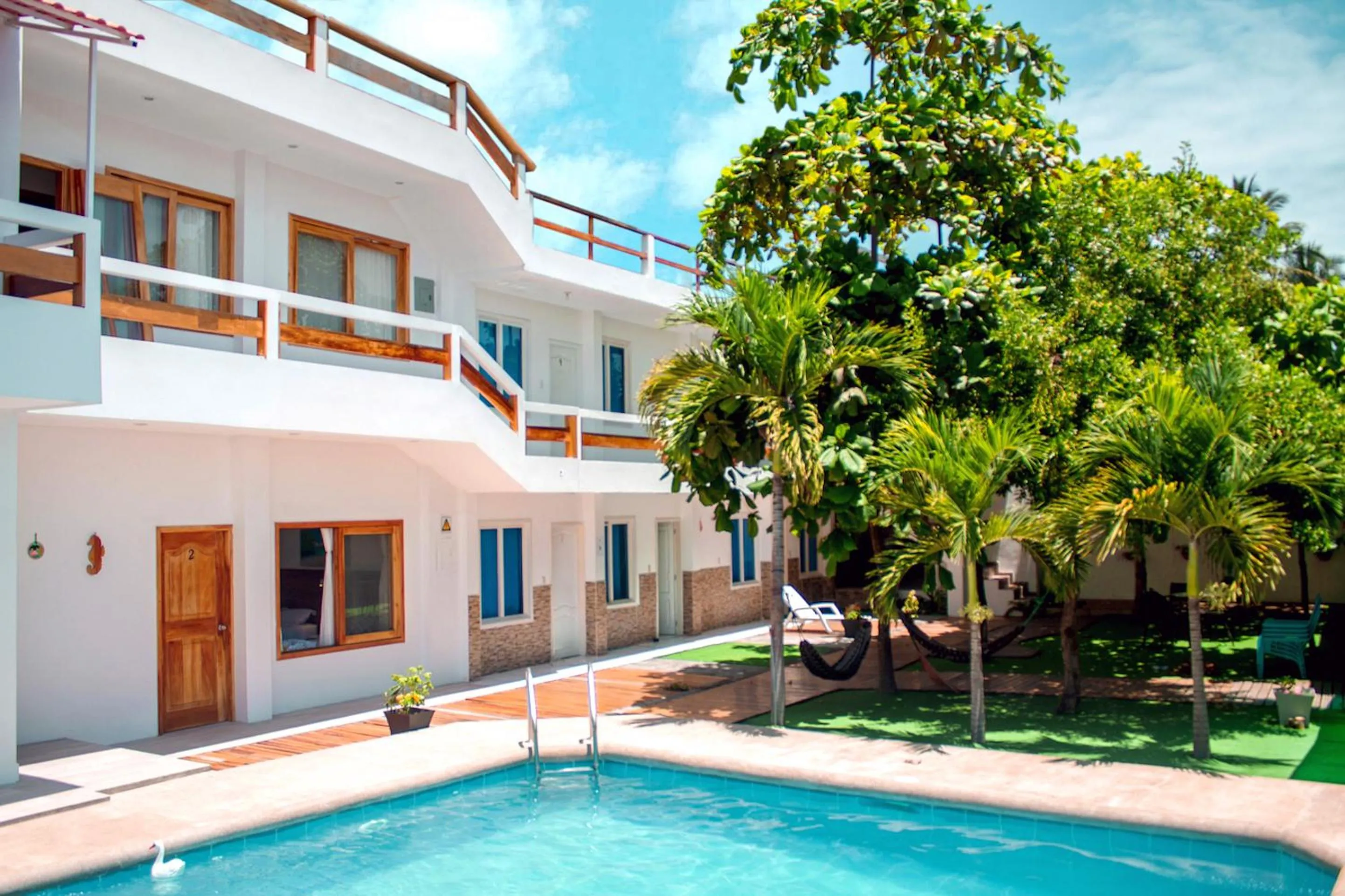 Garden view in Galápagos Isabela Hotel Loja