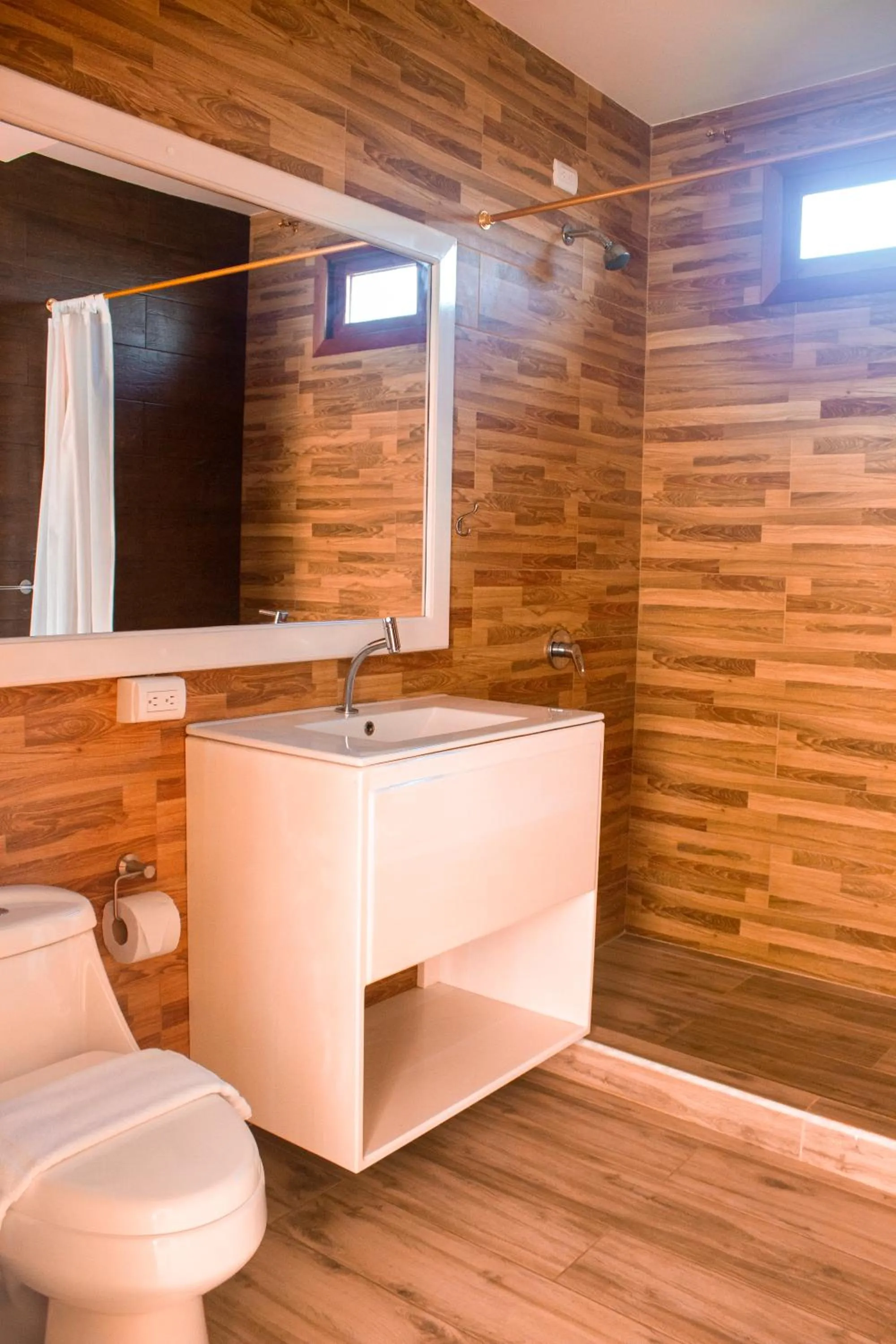 Bathroom in Galápagos Isabela Hotel Loja