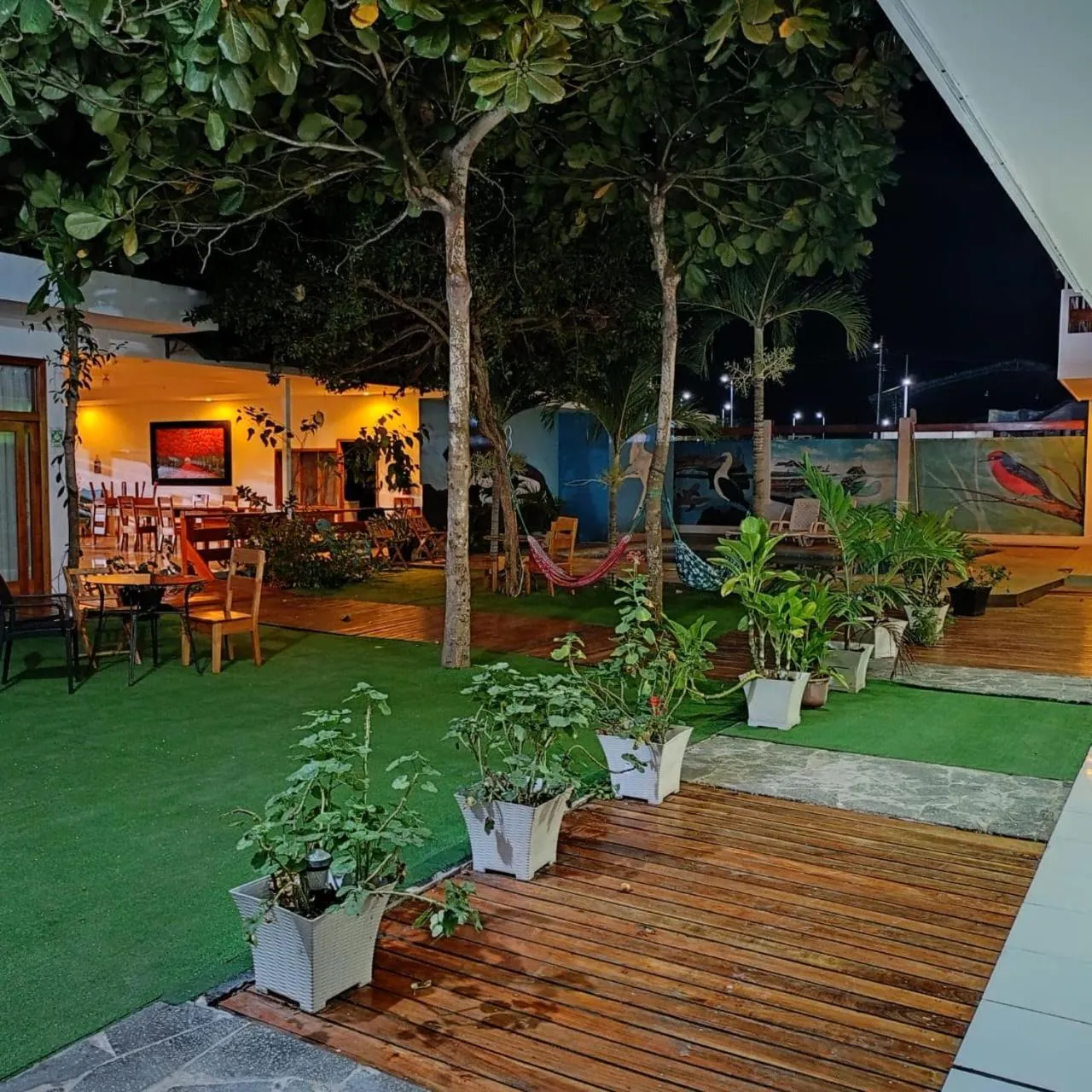 Dining area in Galápagos Isabela Hotel Loja