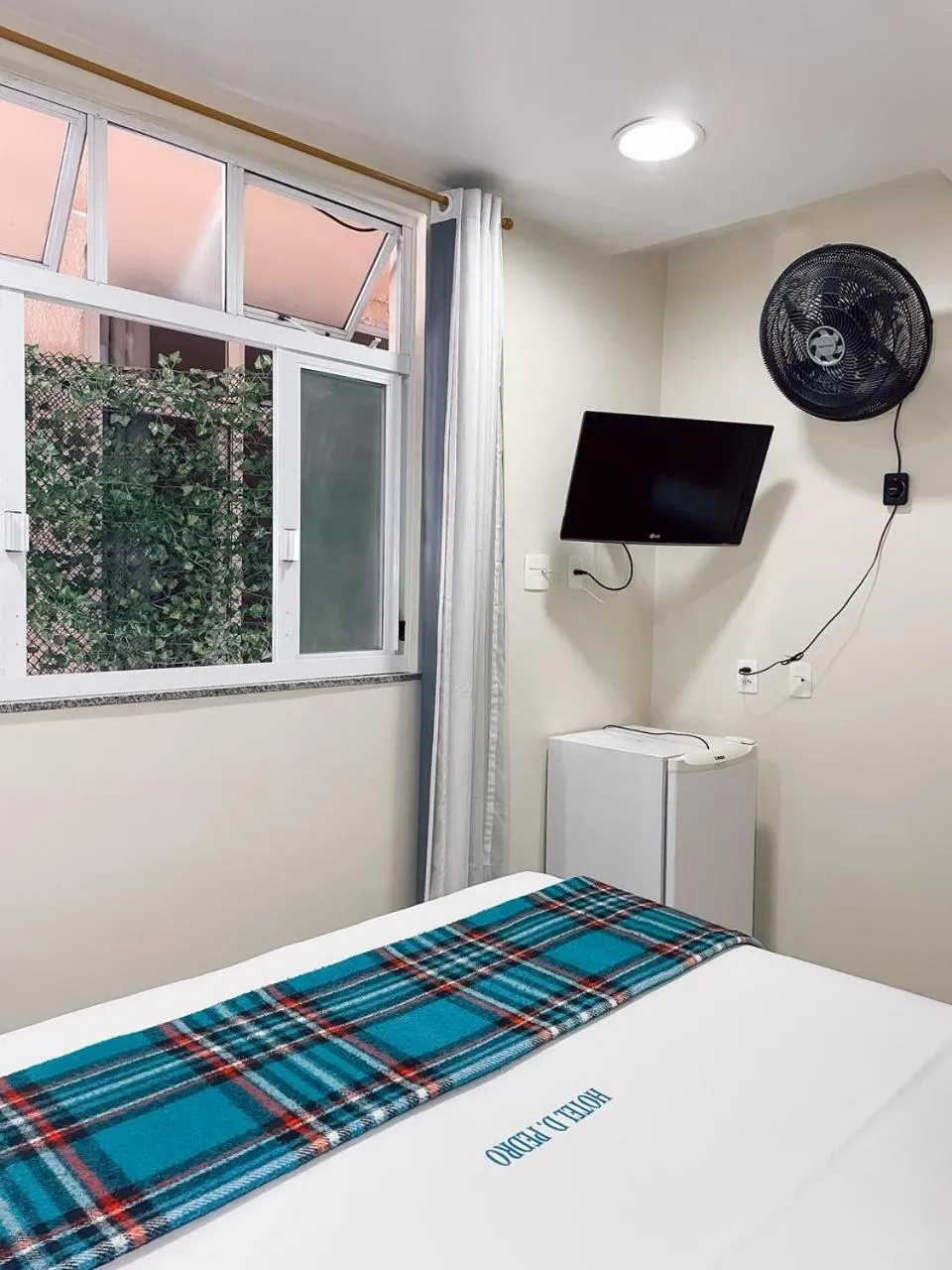 Bed in Dom Pedro Hotel