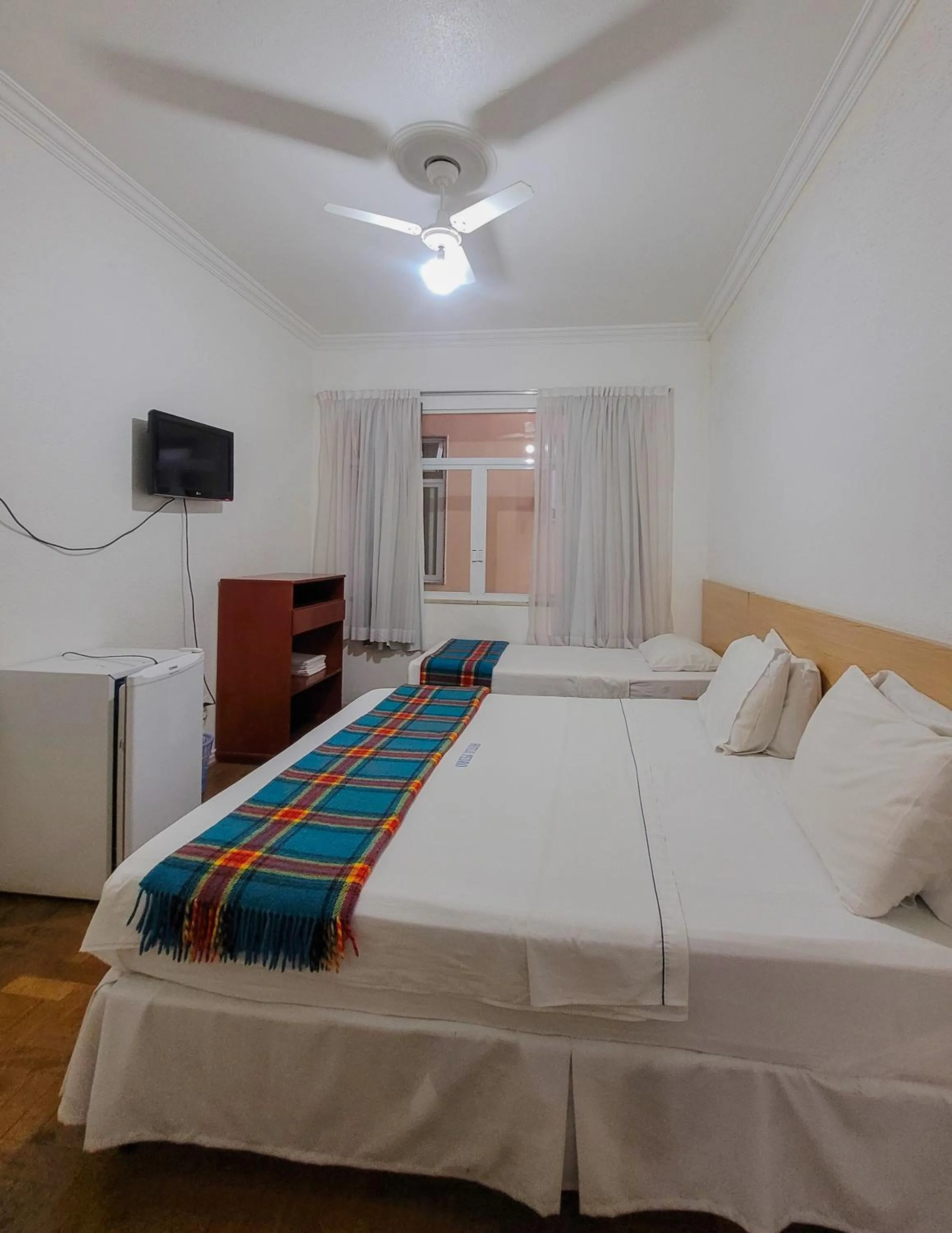 Standard Triple Room with Private Bathroom in Dom Pedro Hotel