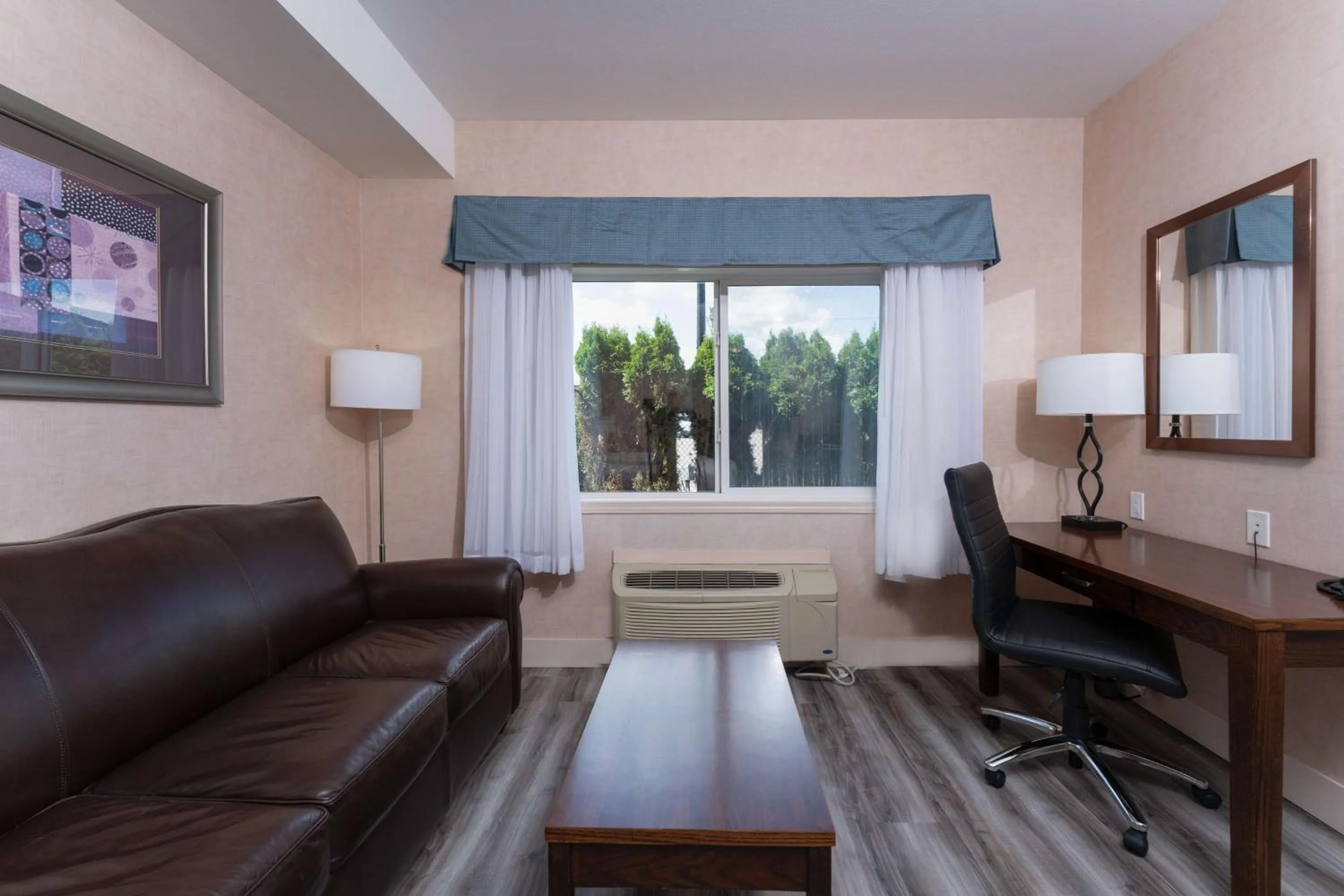 Bedroom in Prestige Cranbrook Hotel, BW Premier Collection