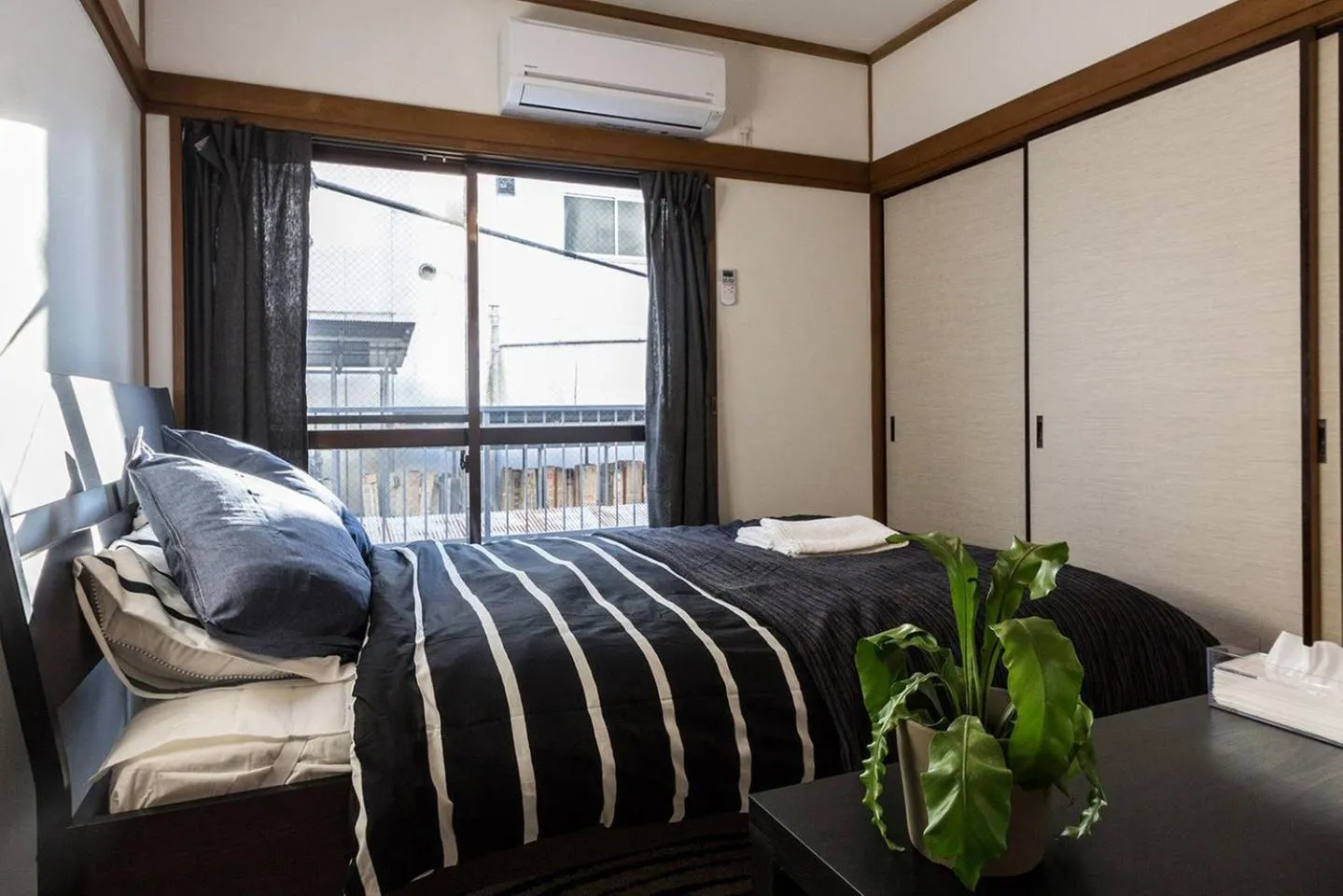 Bed in Ikebukuro Yamase Building #GR1