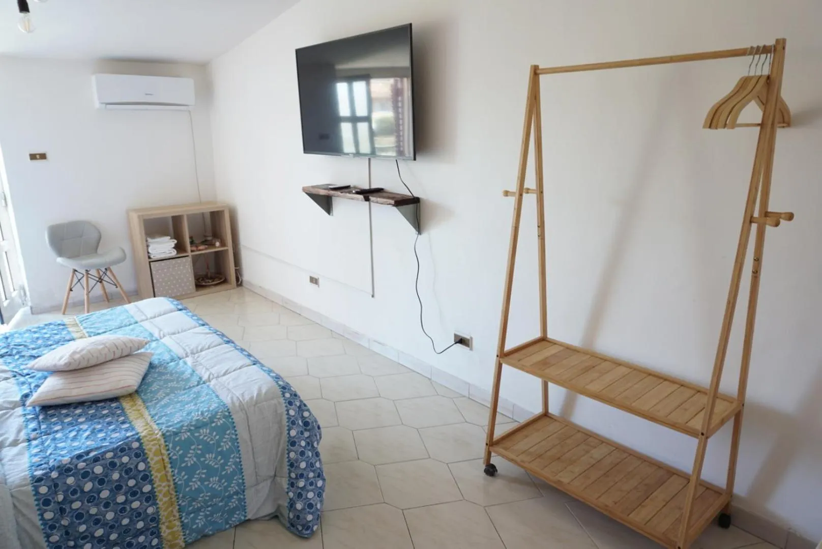 Photo of the whole room, Bed in Little sweet escape