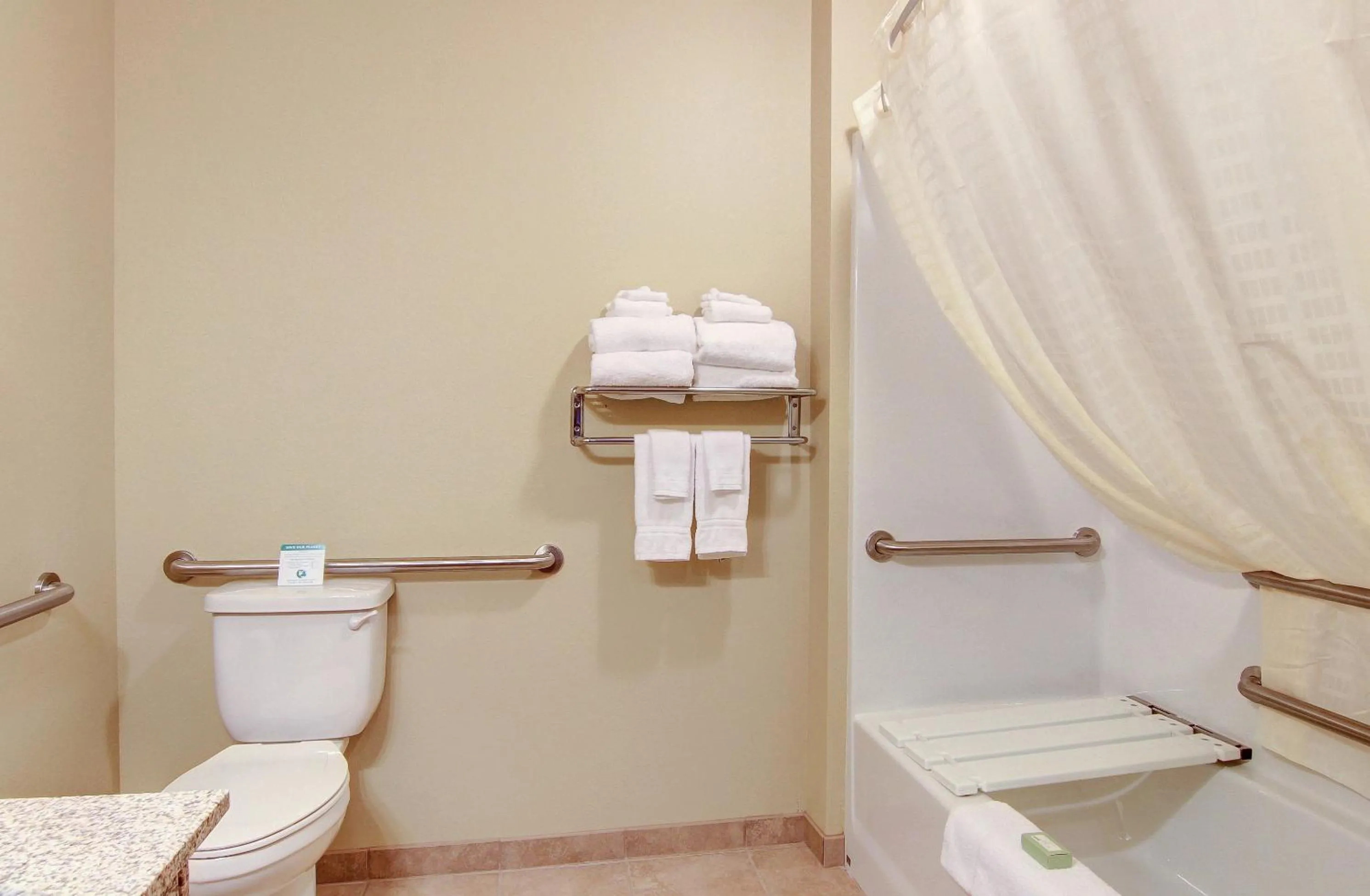 Bathroom in Cobblestone Inn & Suites - Carrington