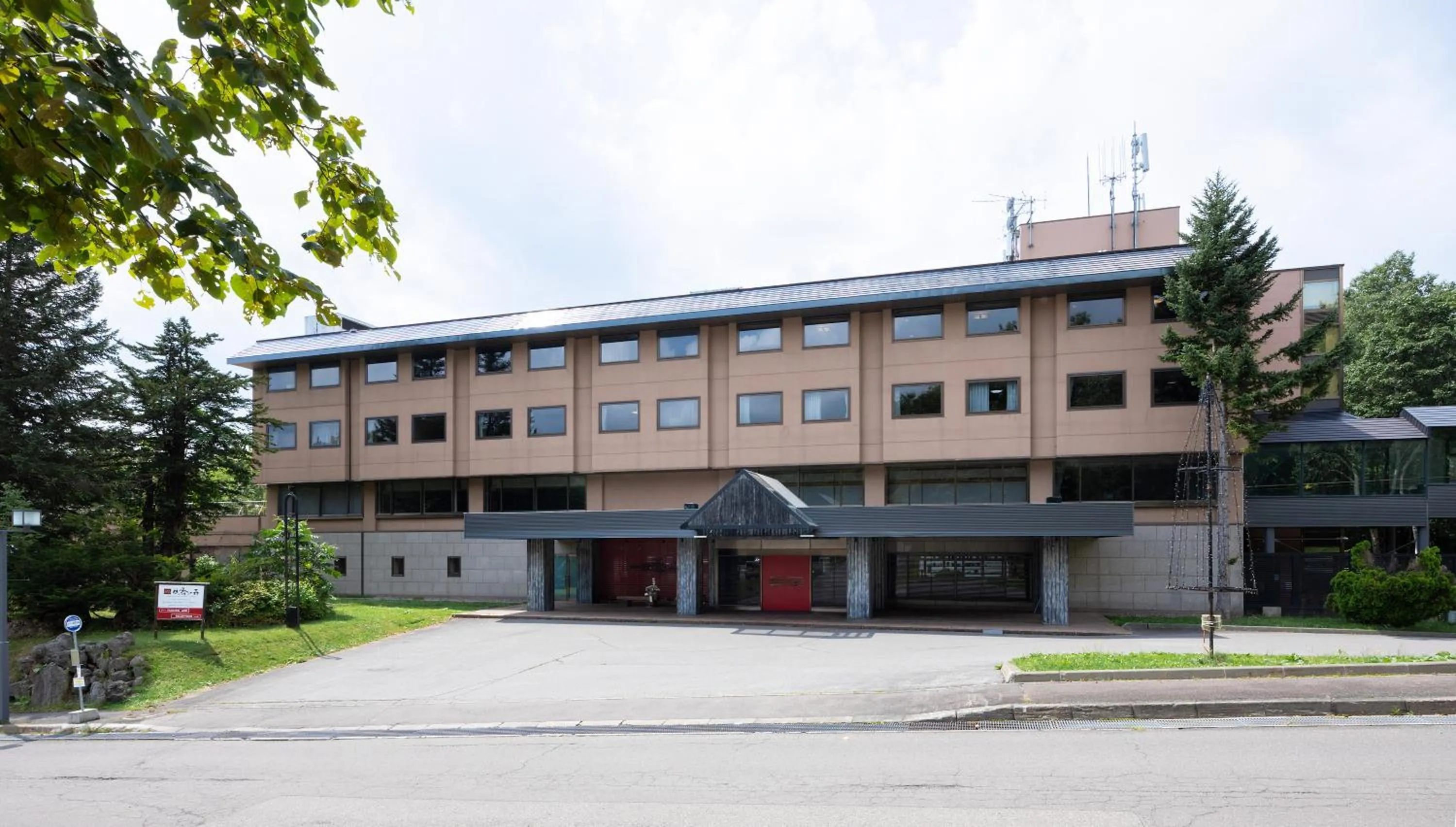 Property building in Hotel Kanronomori