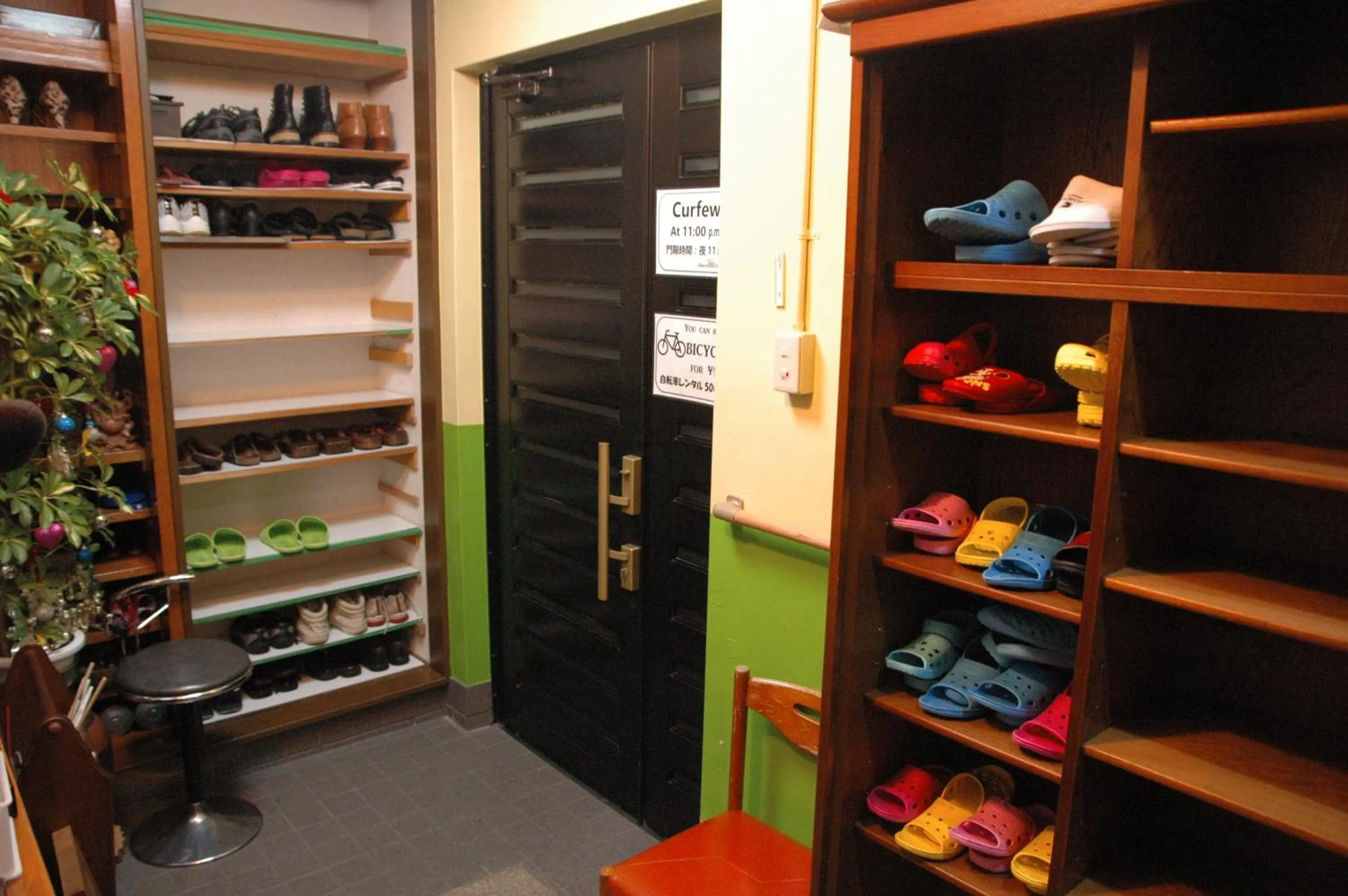 Decorative detail in Oyama Guesthouse Kyoto