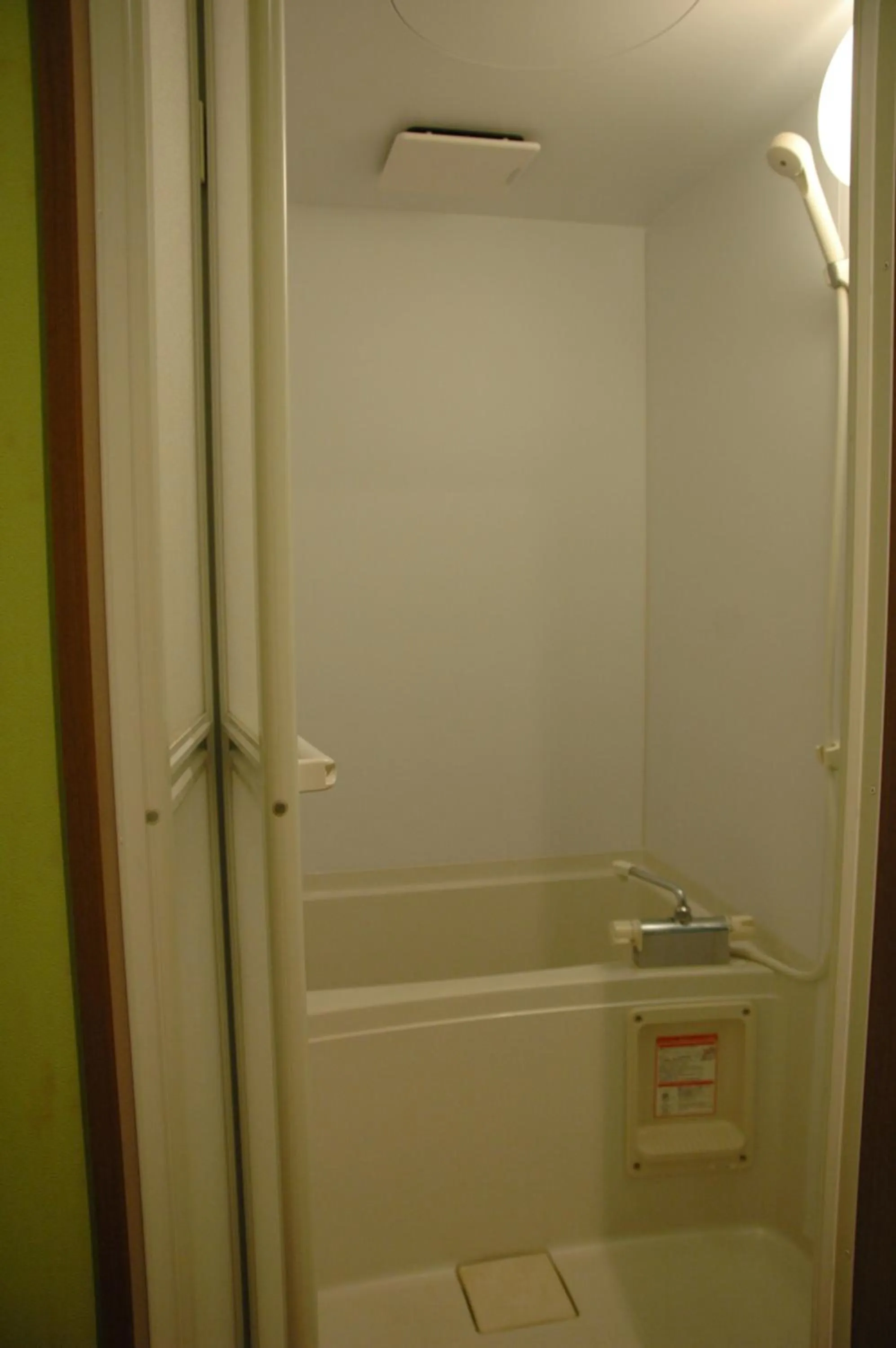 Shower in Oyama Guesthouse Kyoto