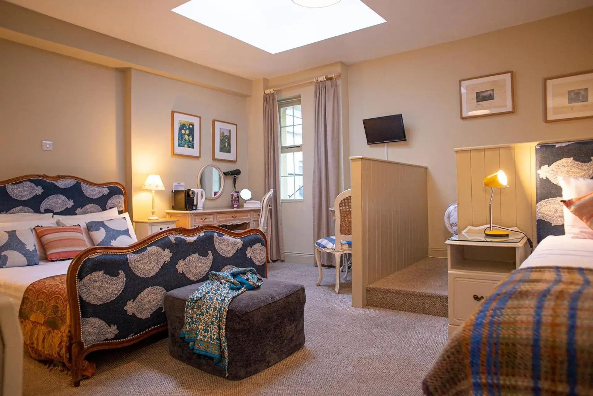 Family Room in Emmet Hotel Family Room in Emmet Hotel