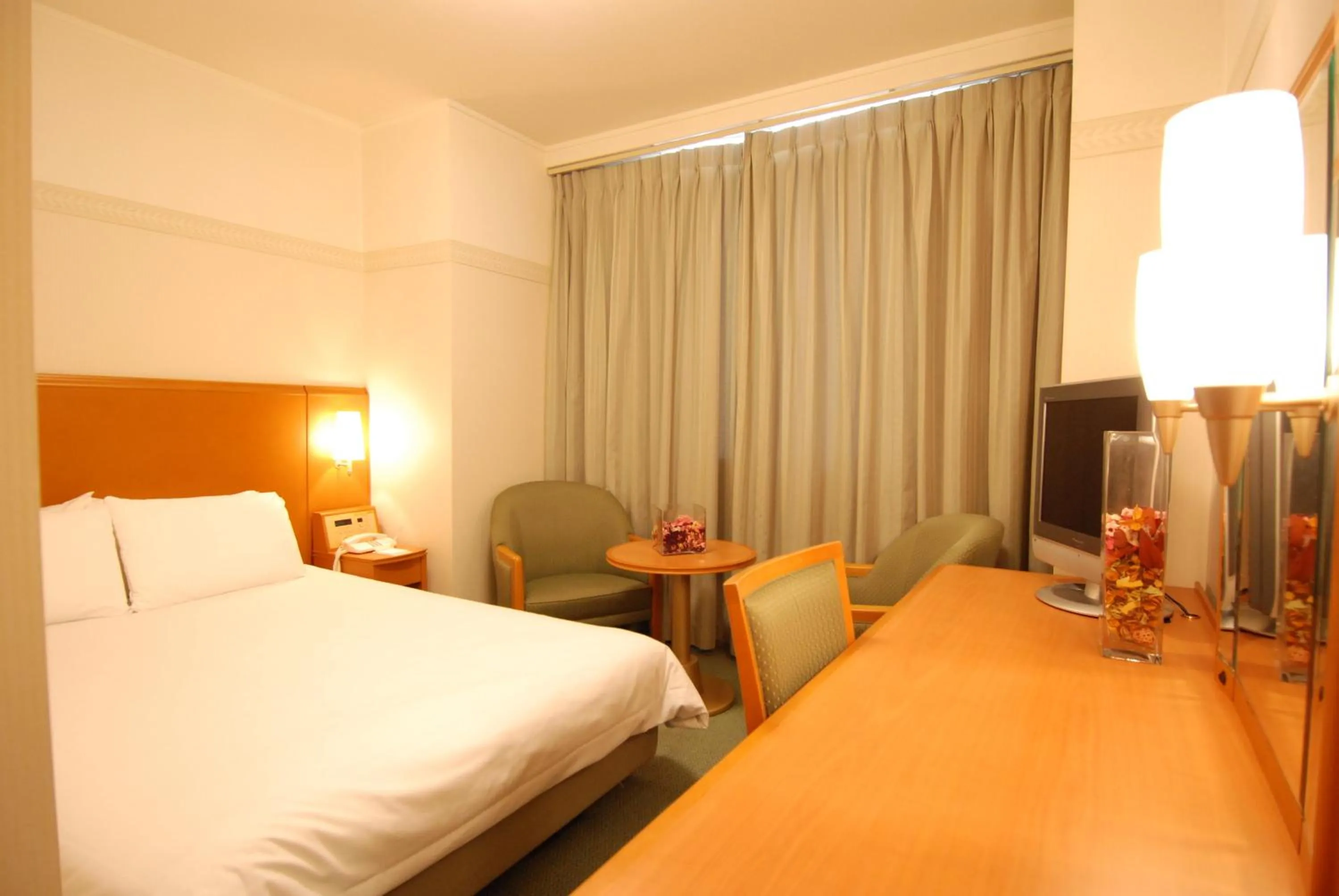 Photo of the whole room, Bed in Hotel Tetora Otsu Kyoto