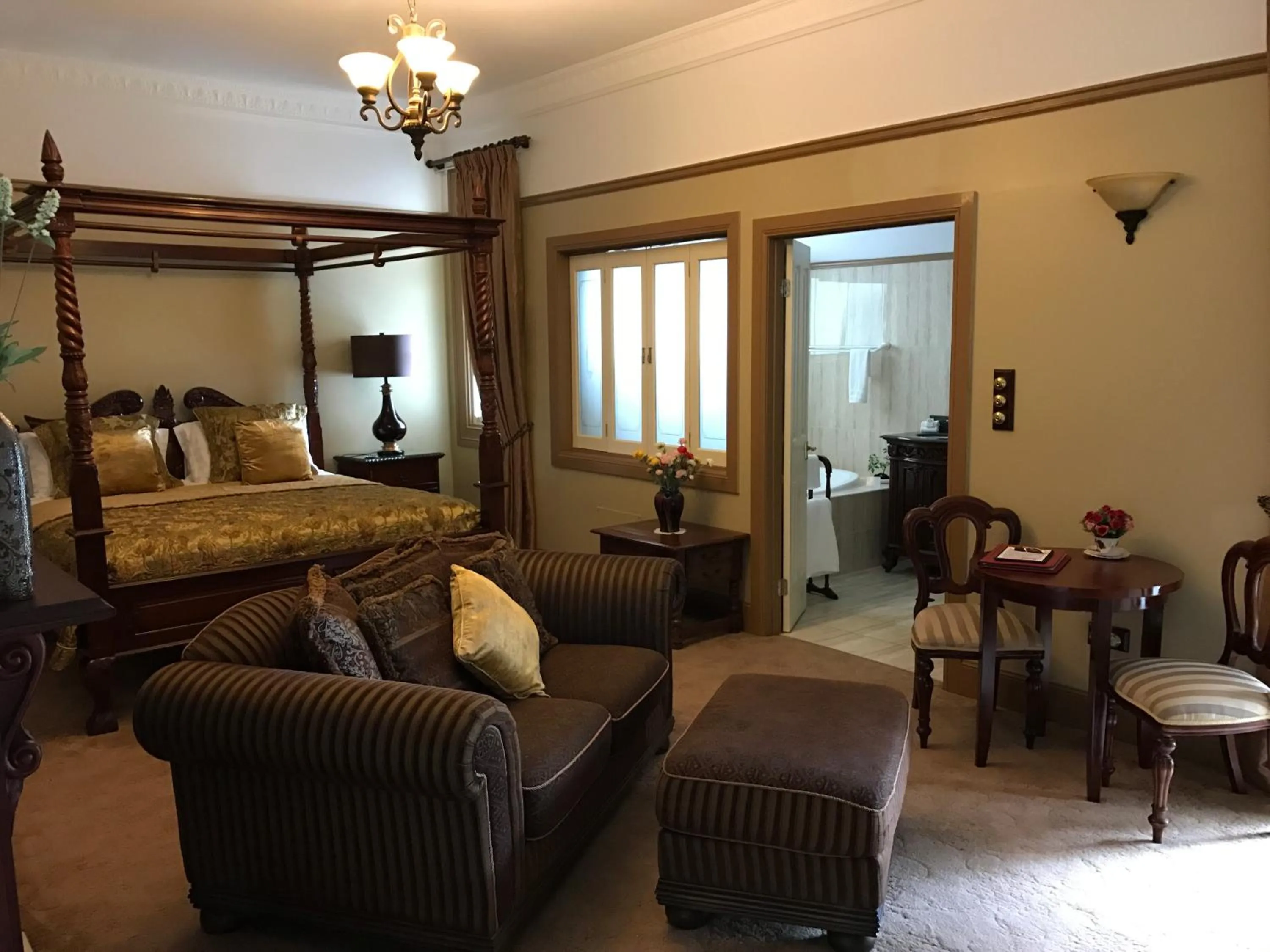 Photo of the whole room in Bli Bli House Riverside Retreat