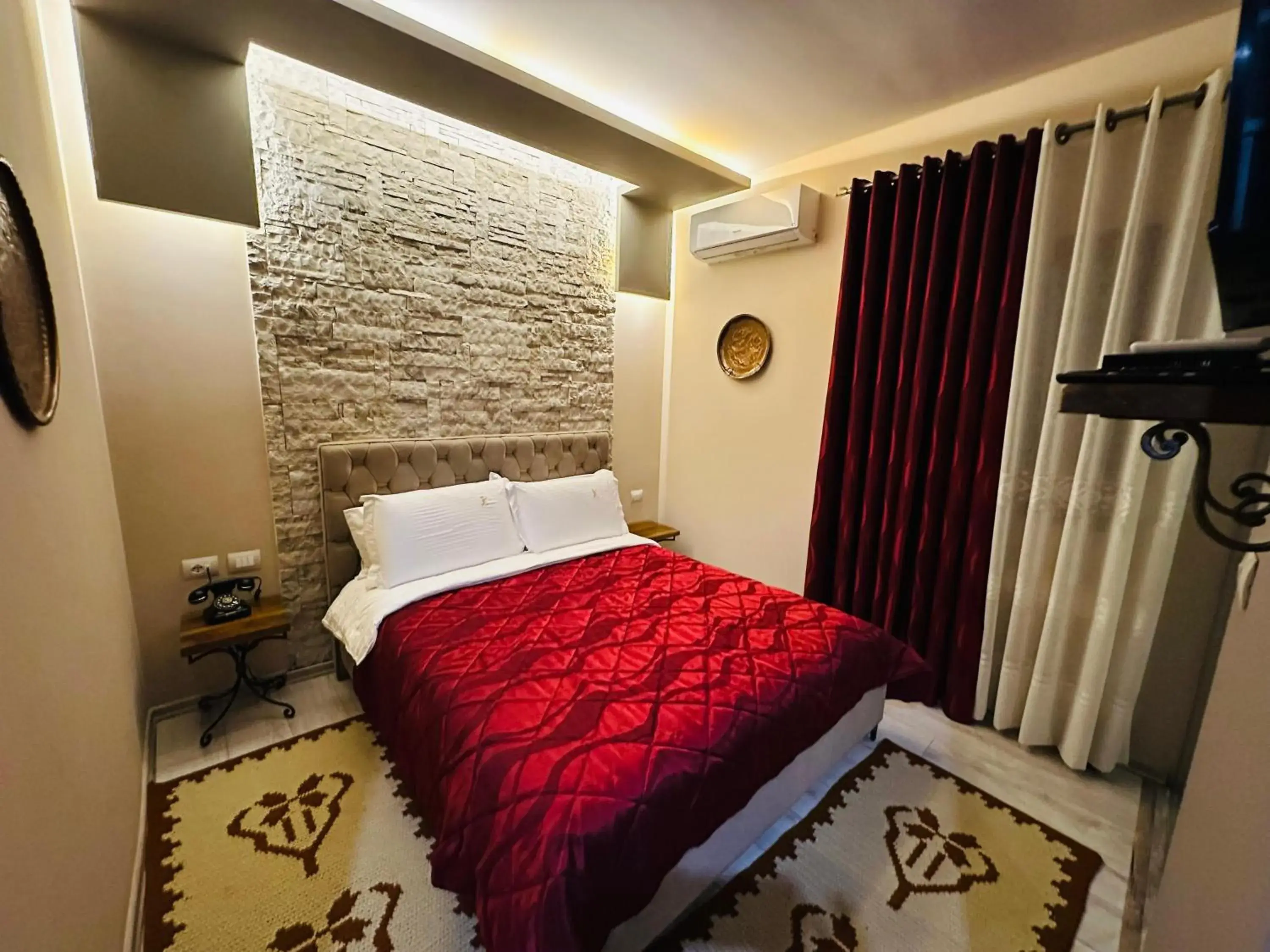 Economy Double or Twin Room in Vila Eden Boutique Hotel Economy Double or Twin Room in Vila Eden Boutique Hotel