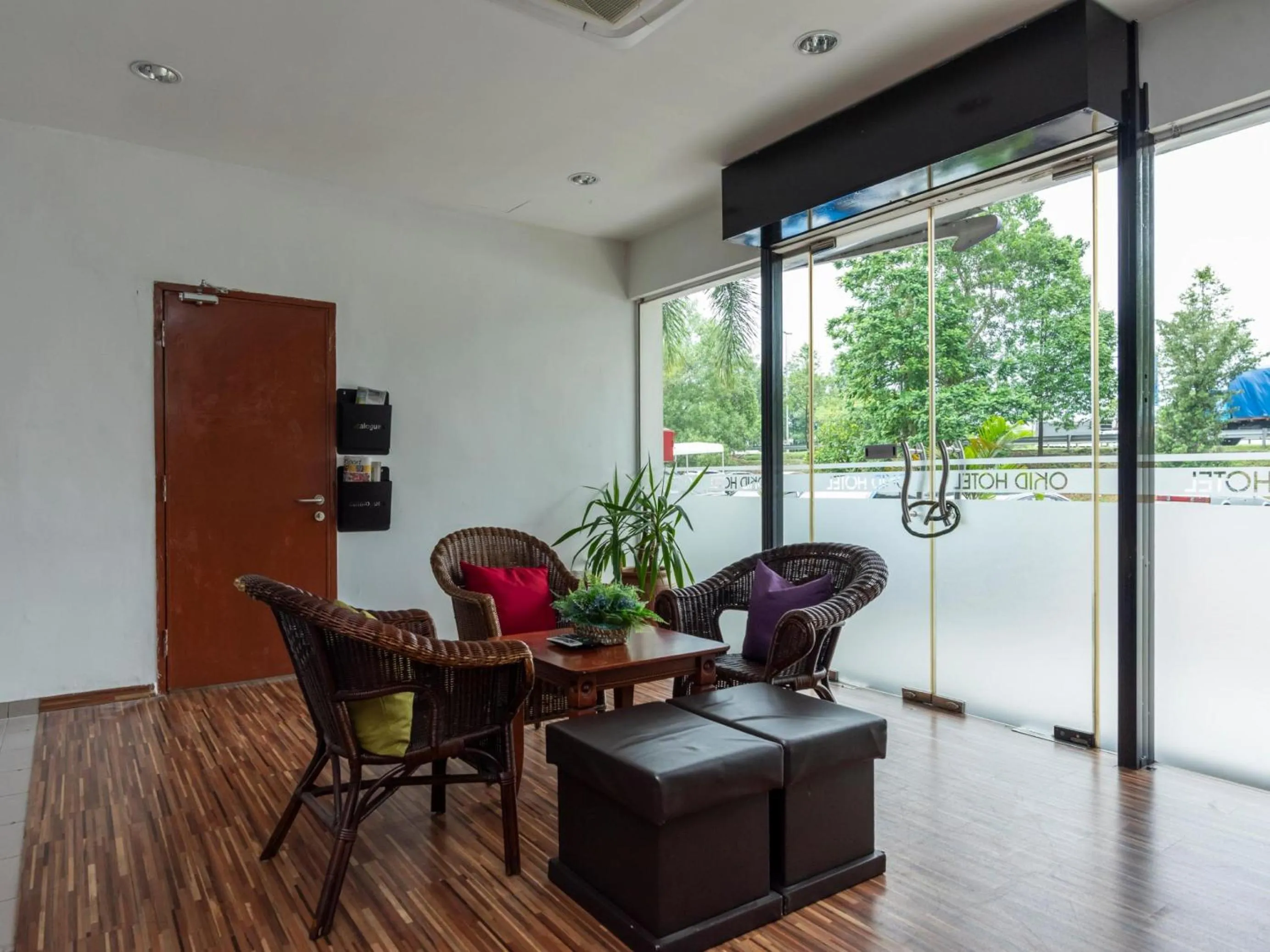 Coffee/tea facilities in Okid Hotel