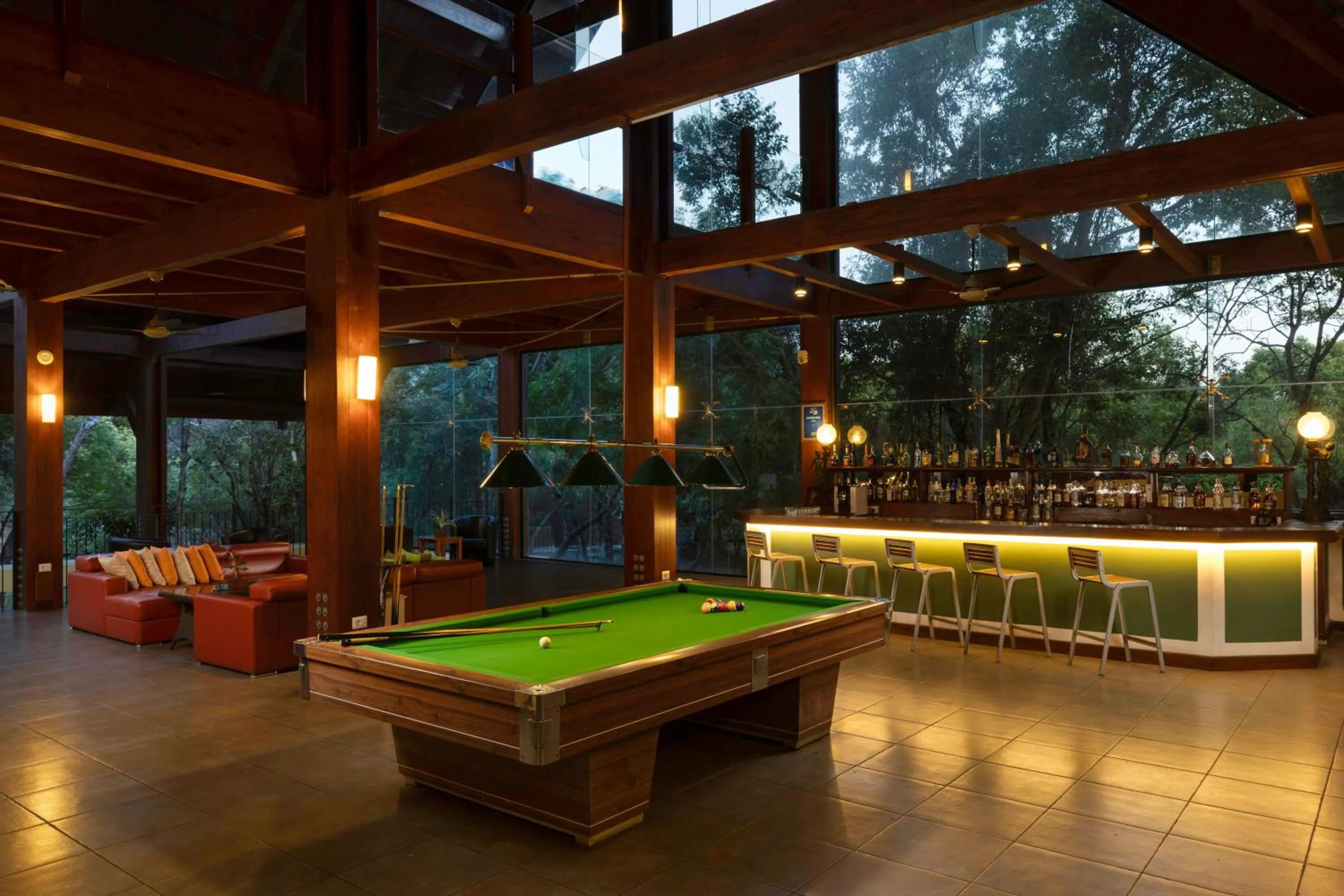 Billiard in Occidental Paradise Dambulla