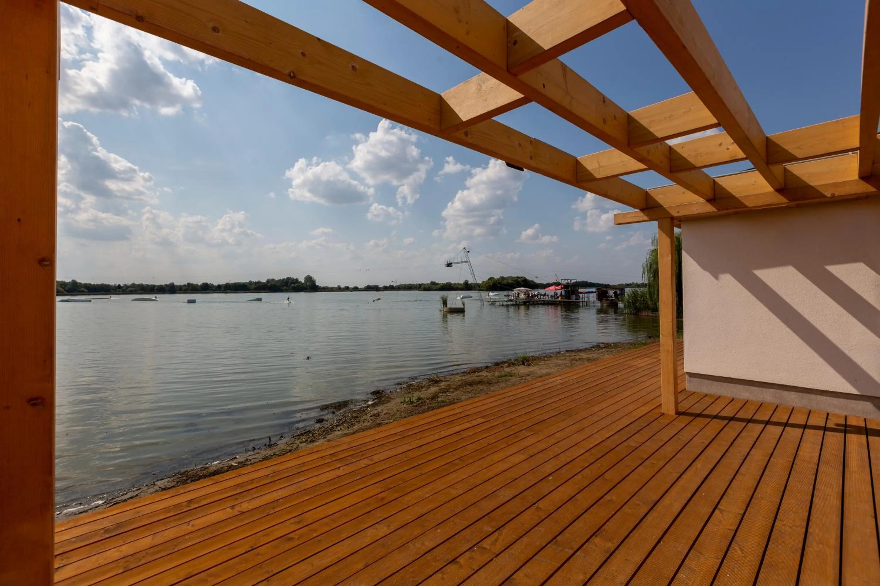 Property building in Halfarock Vízi-Erdei Apartmanház