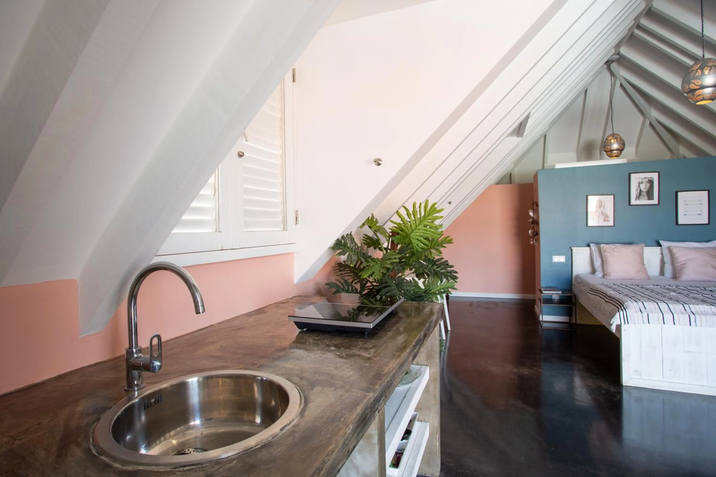 Kitchen or kitchenette, Bed in BOHO Bohemian Boutique Hotel