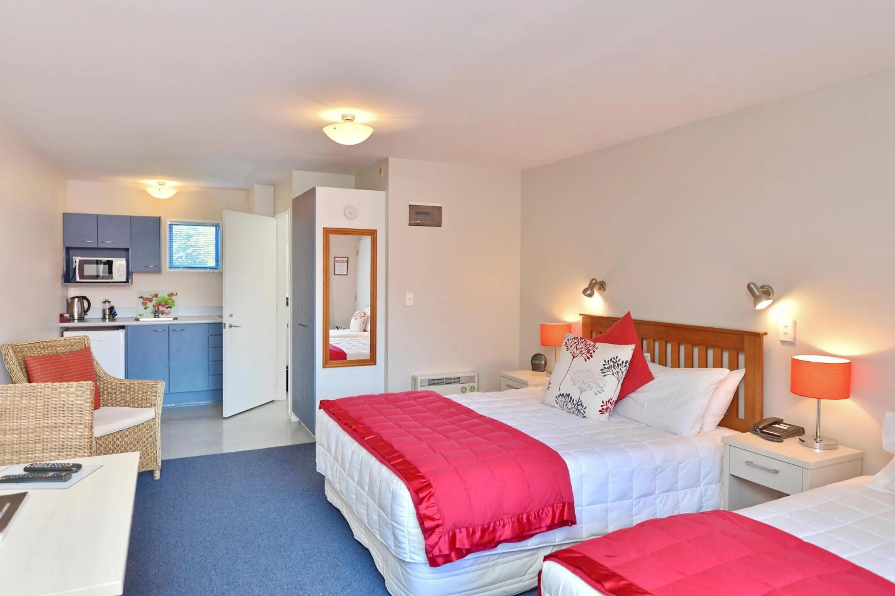 Bed in Addington Court Motel