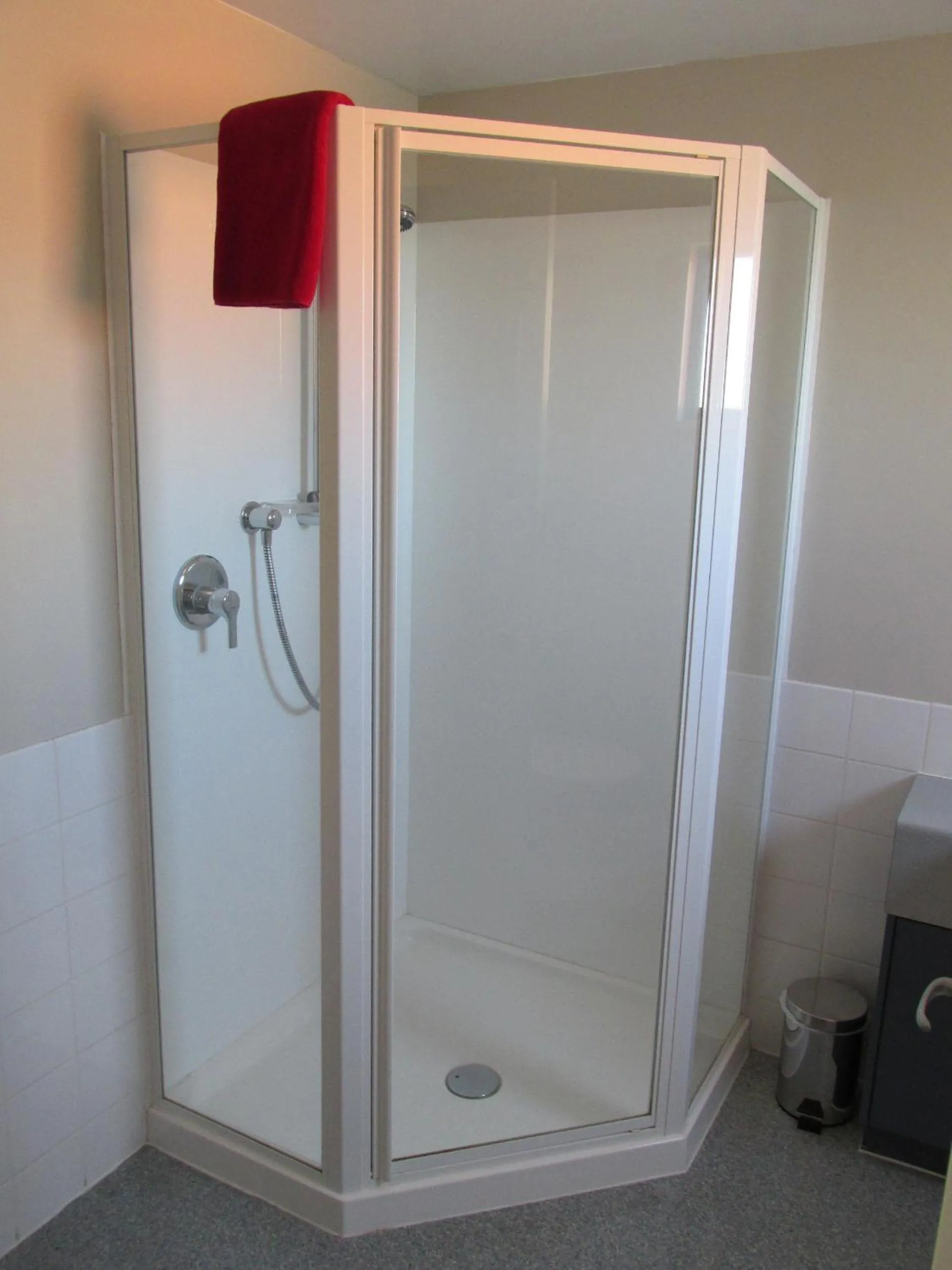 Shower in Addington Court Motel