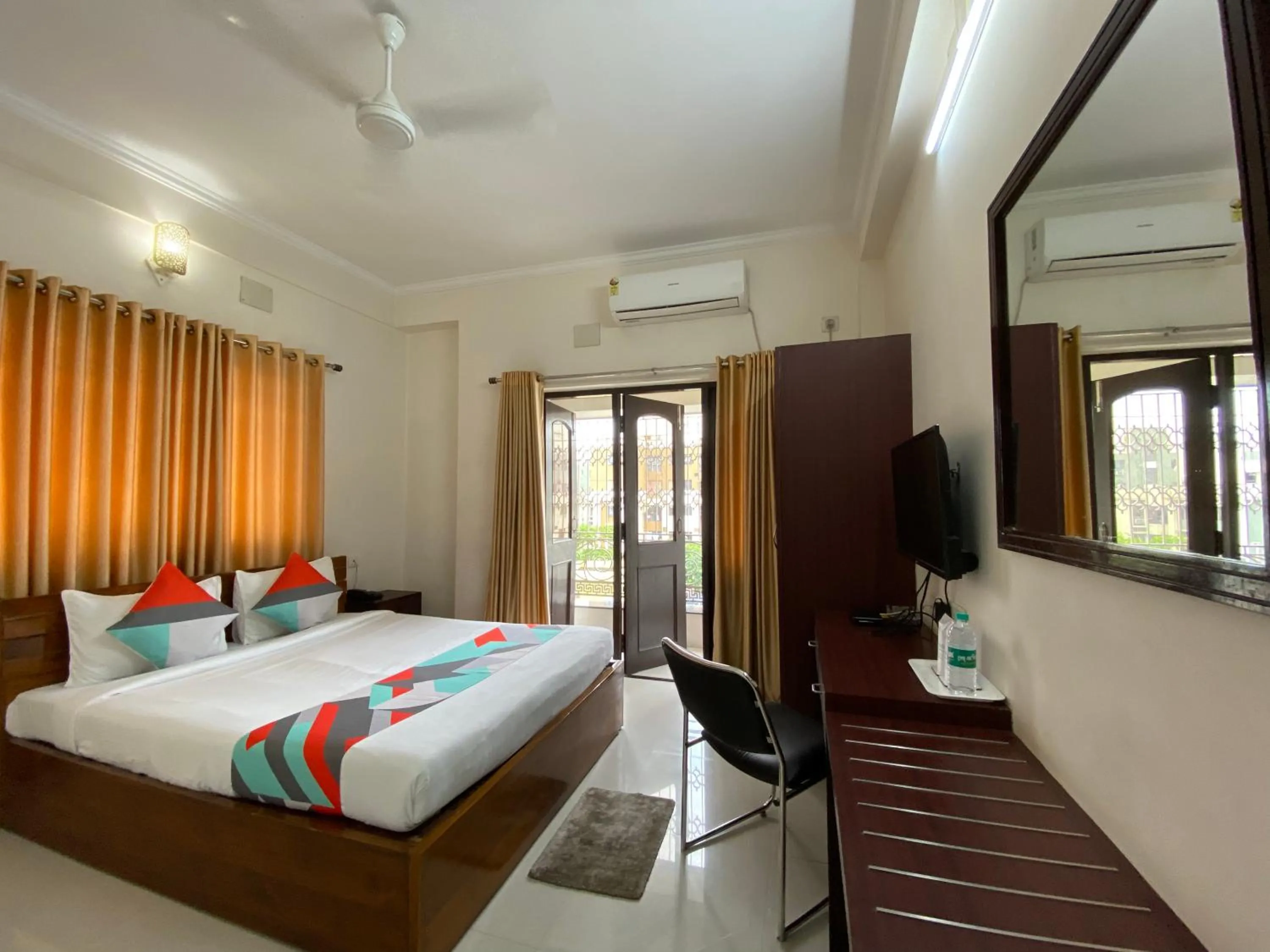 Bed in Krishna Kunja " A Quiet & Peaceful Stay "