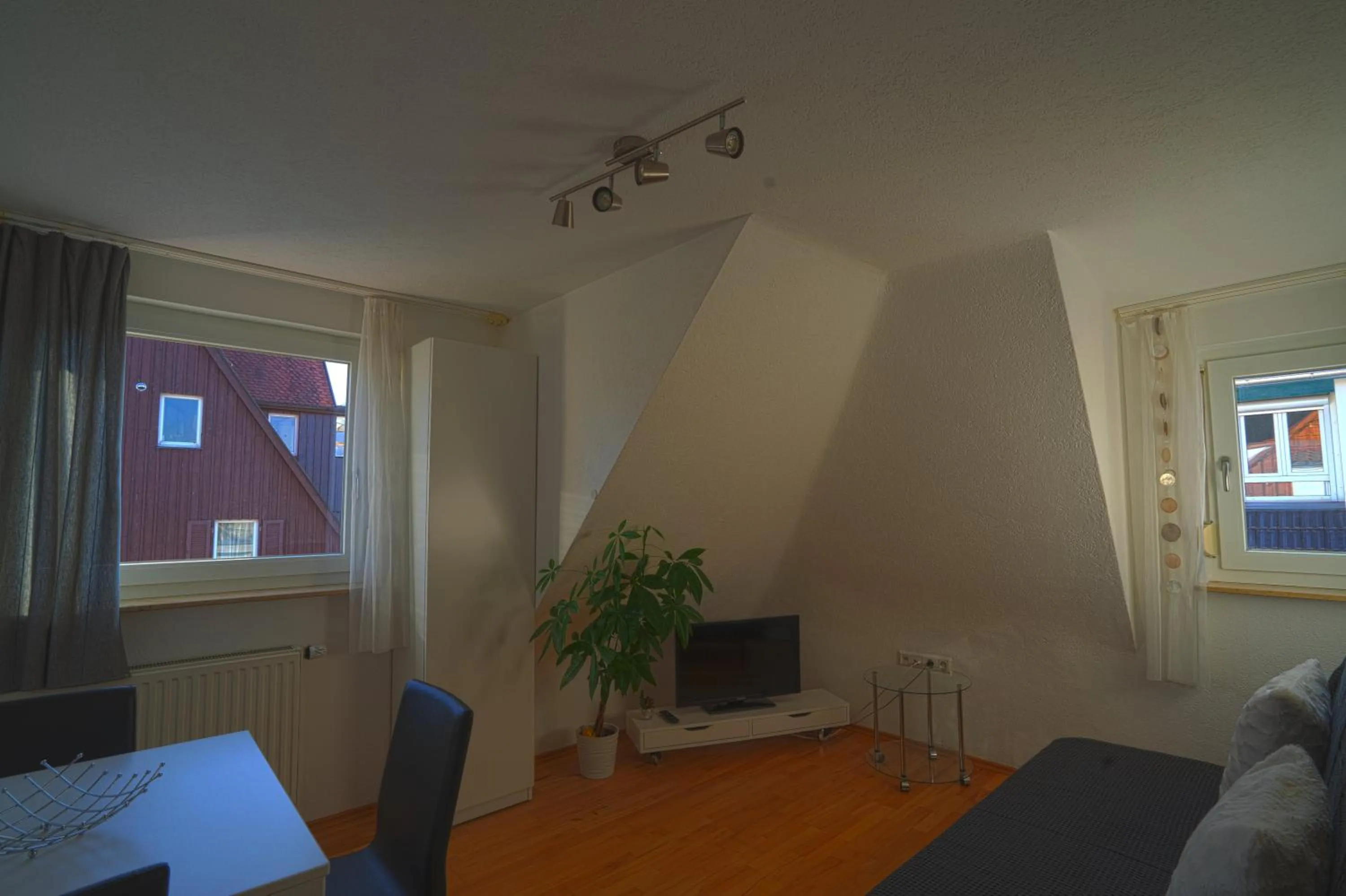 Bedroom, TV/Entertainment Center in Fewo Reutlingen Heinestrasse OG