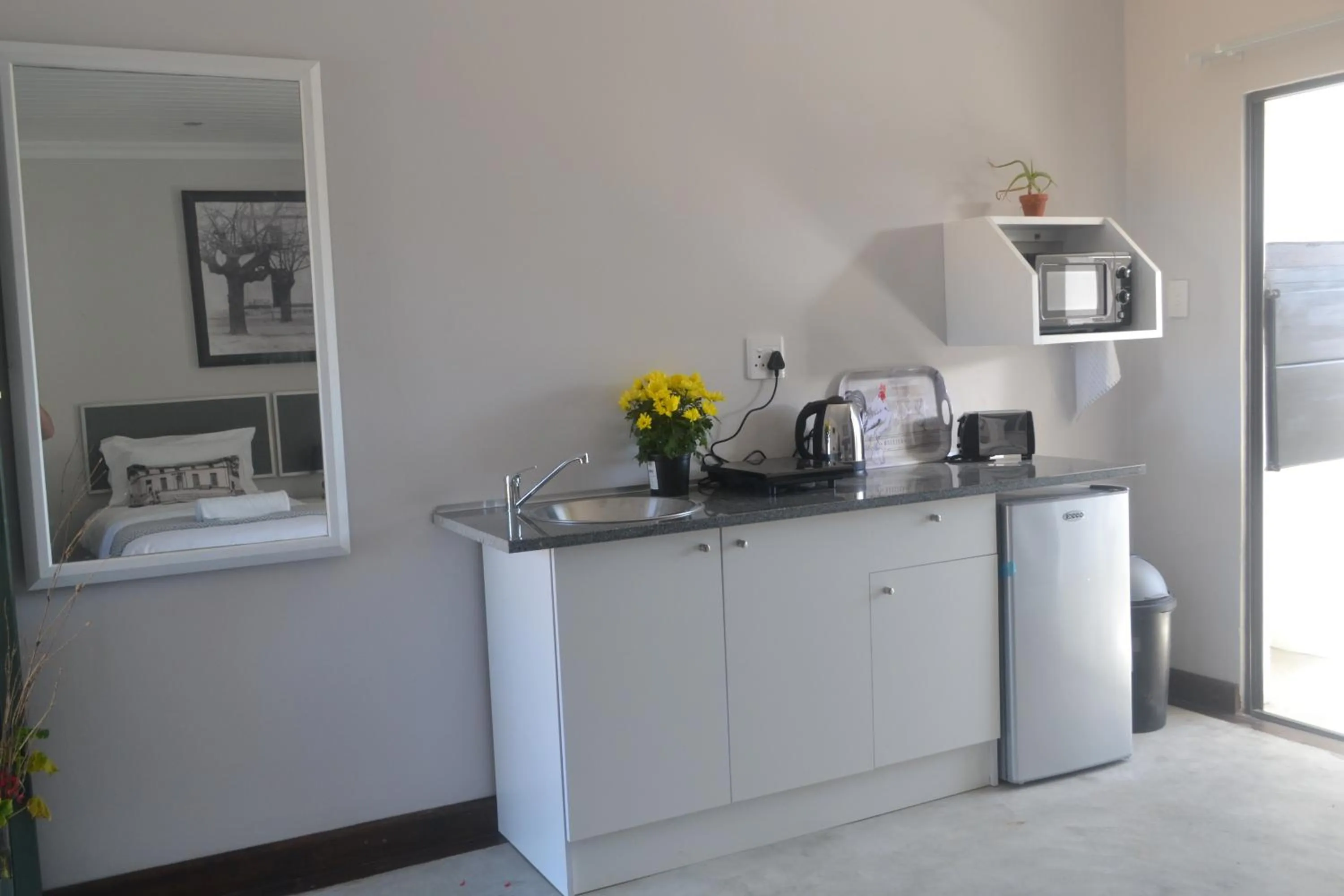 Coffee/tea facilities in Middelplaas Paarl Guesthouse