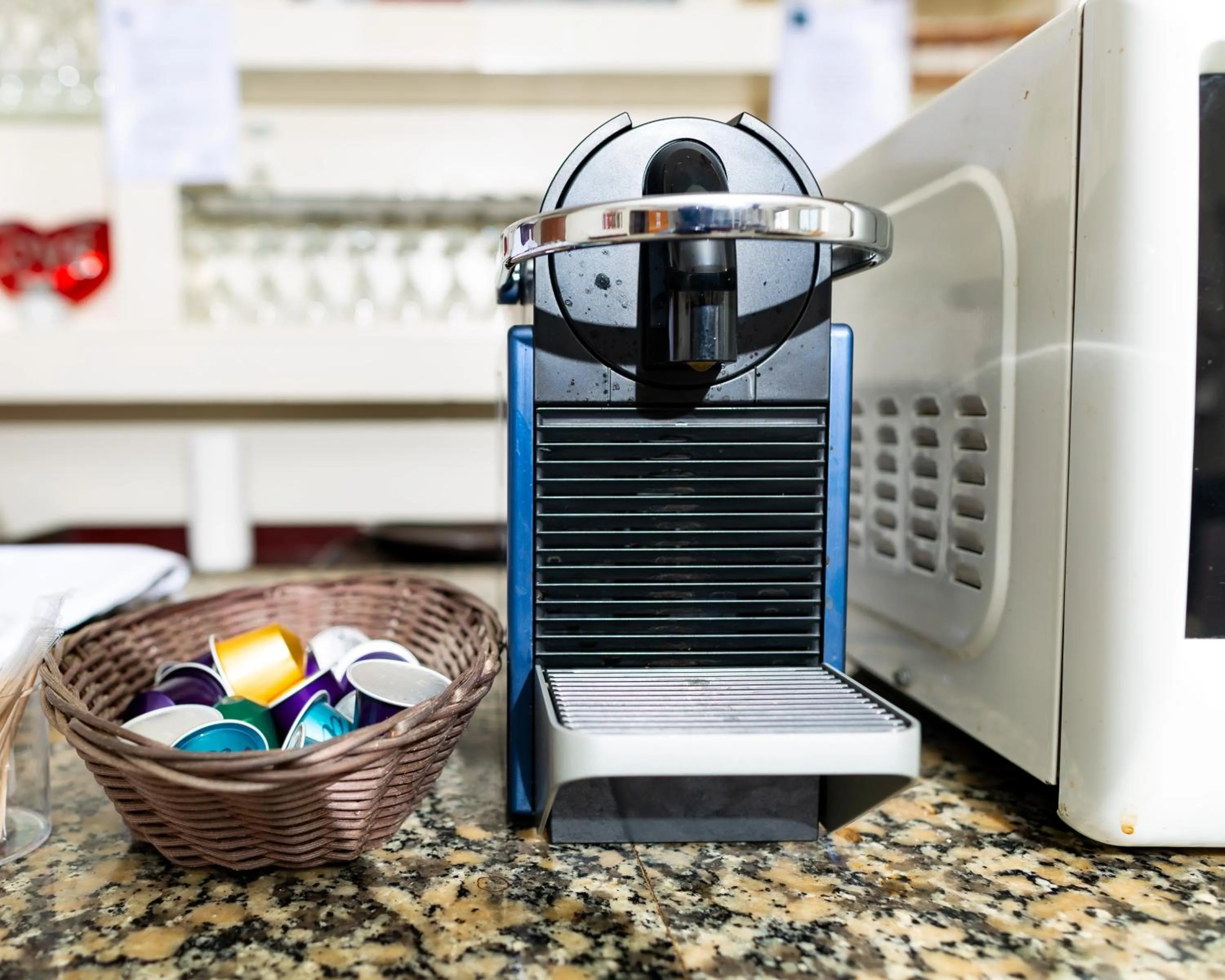 Restaurant/places to eat in Résidences Les Hauts de l'Indenié