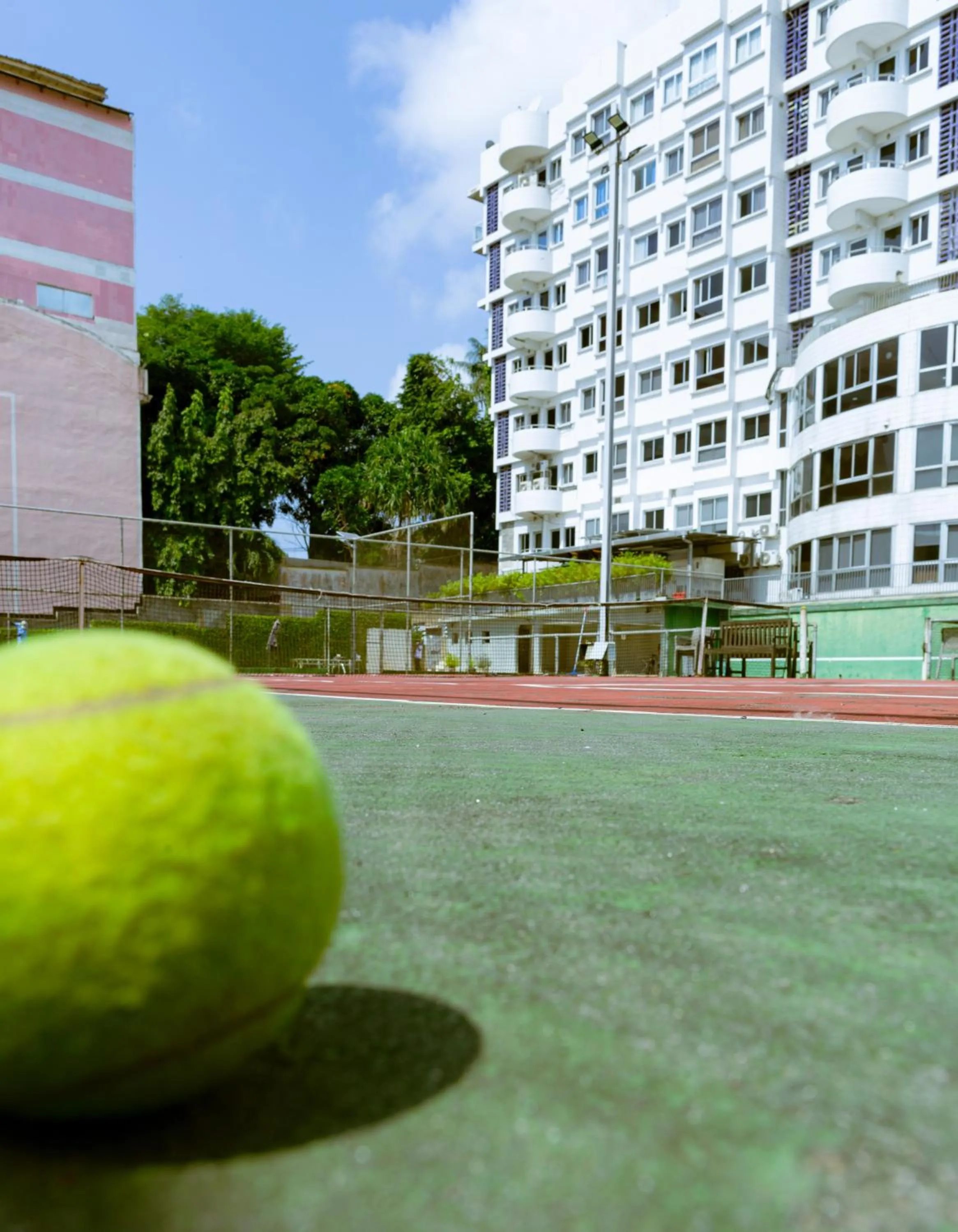 Day in Résidences Les Hauts de l'Indenié