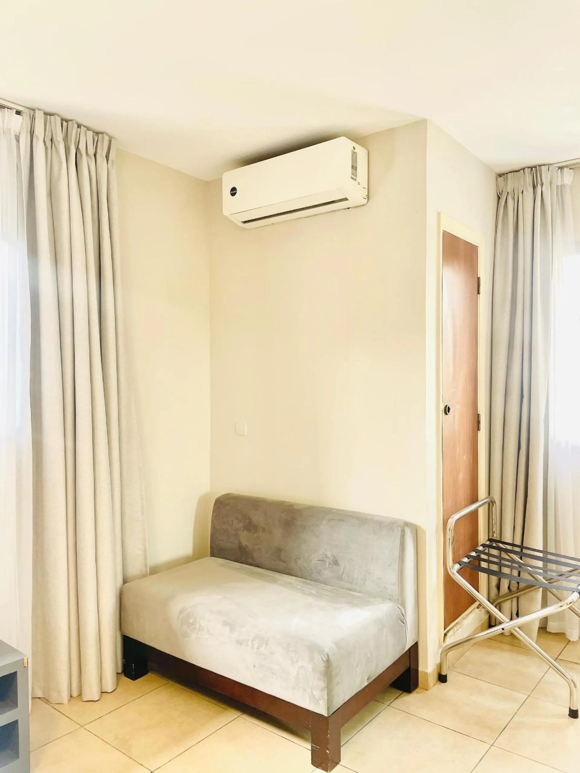 Living room in Résidences Les Hauts de l'Indenié