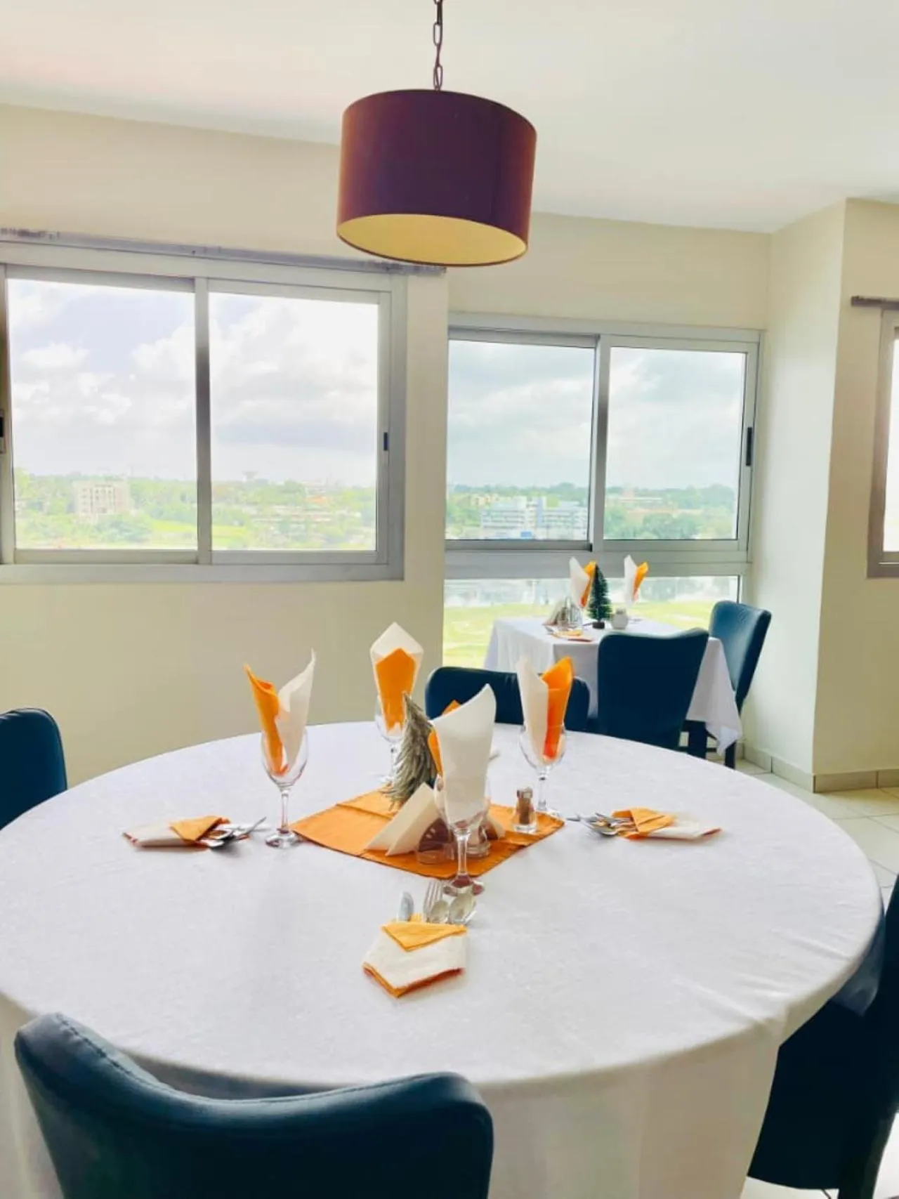 Restaurant/places to eat in Résidences Les Hauts de l'Indenié