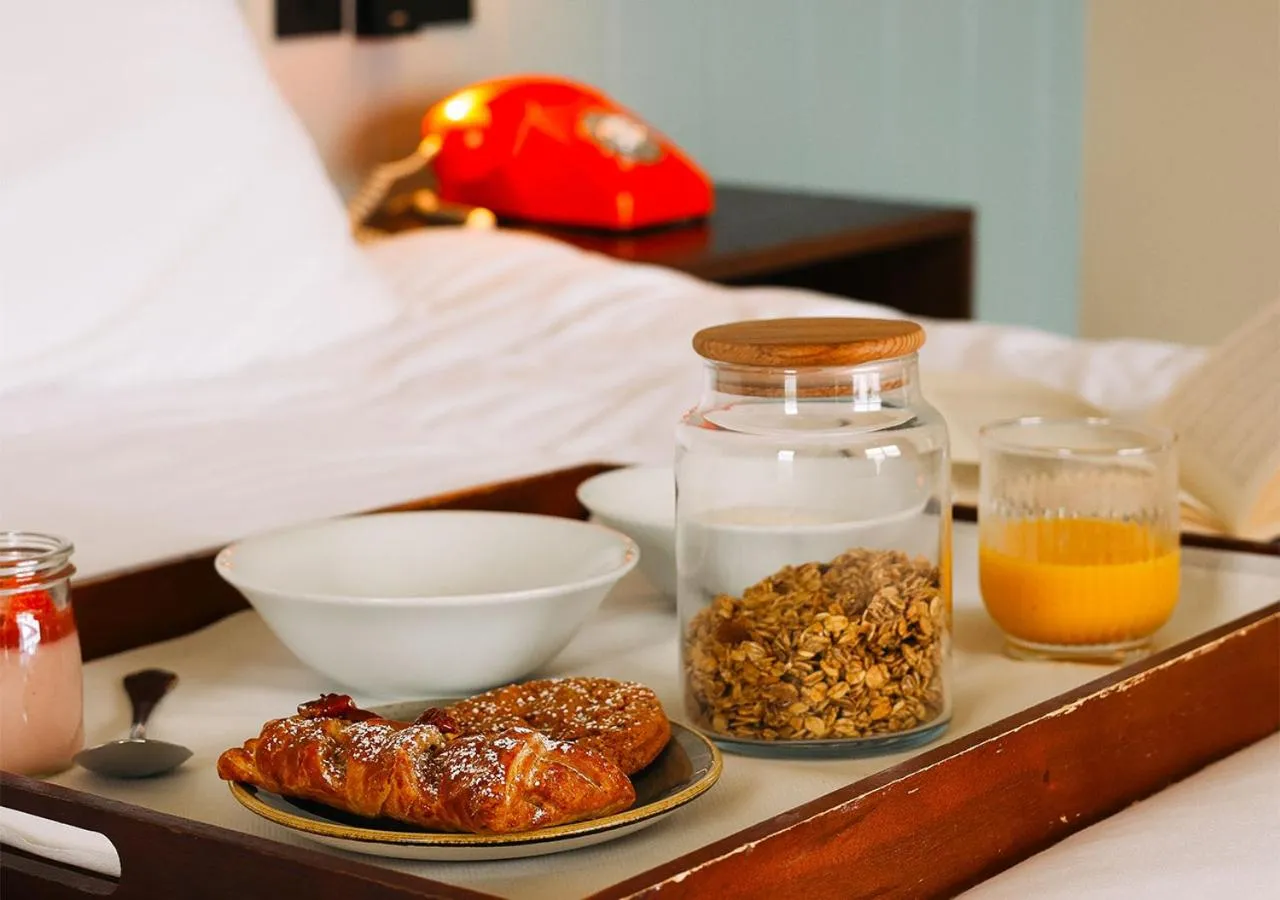 Food close-up, Bed in Hodson Bay Hotel