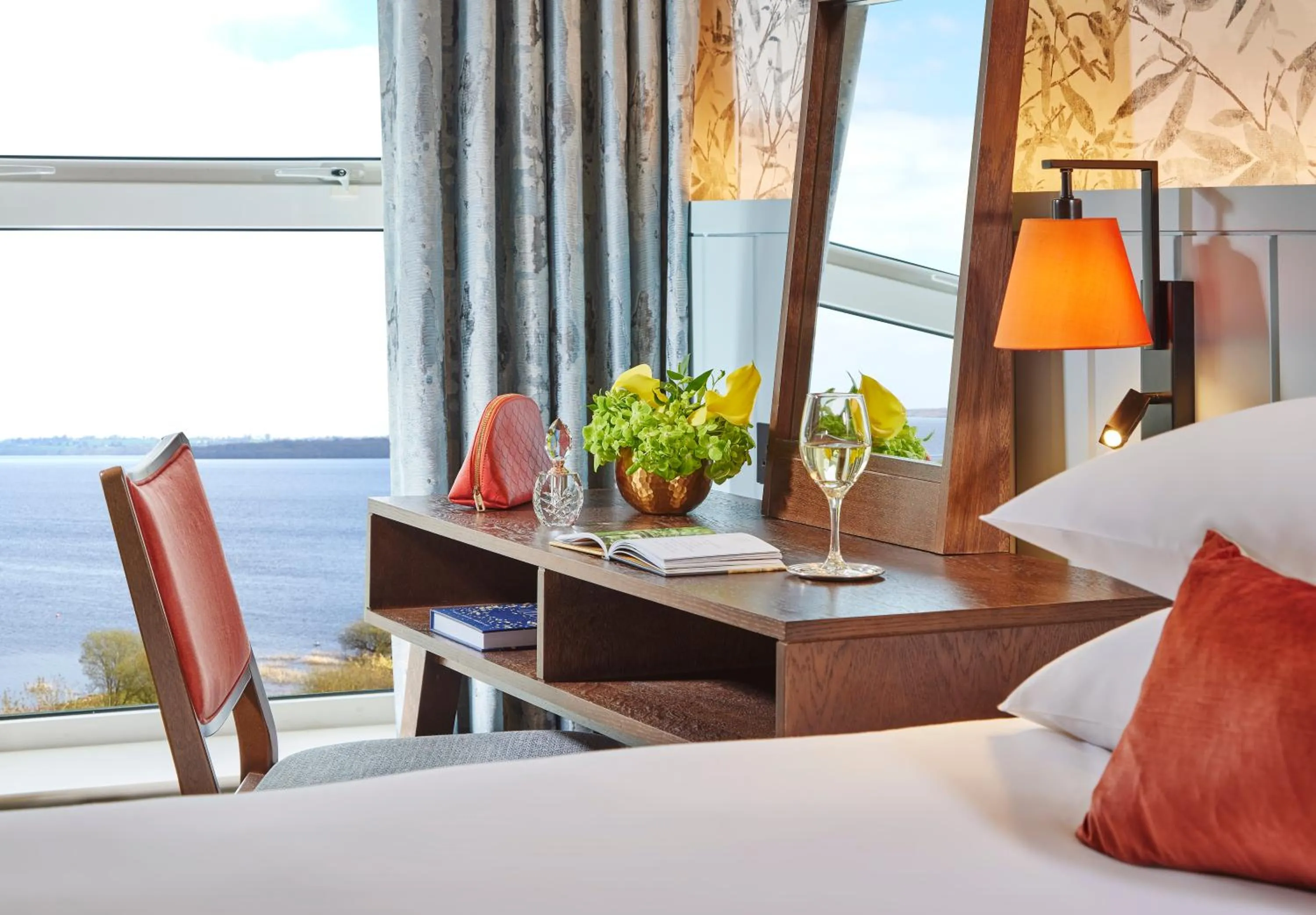 View (from property/room), Bed in Hodson Bay Hotel