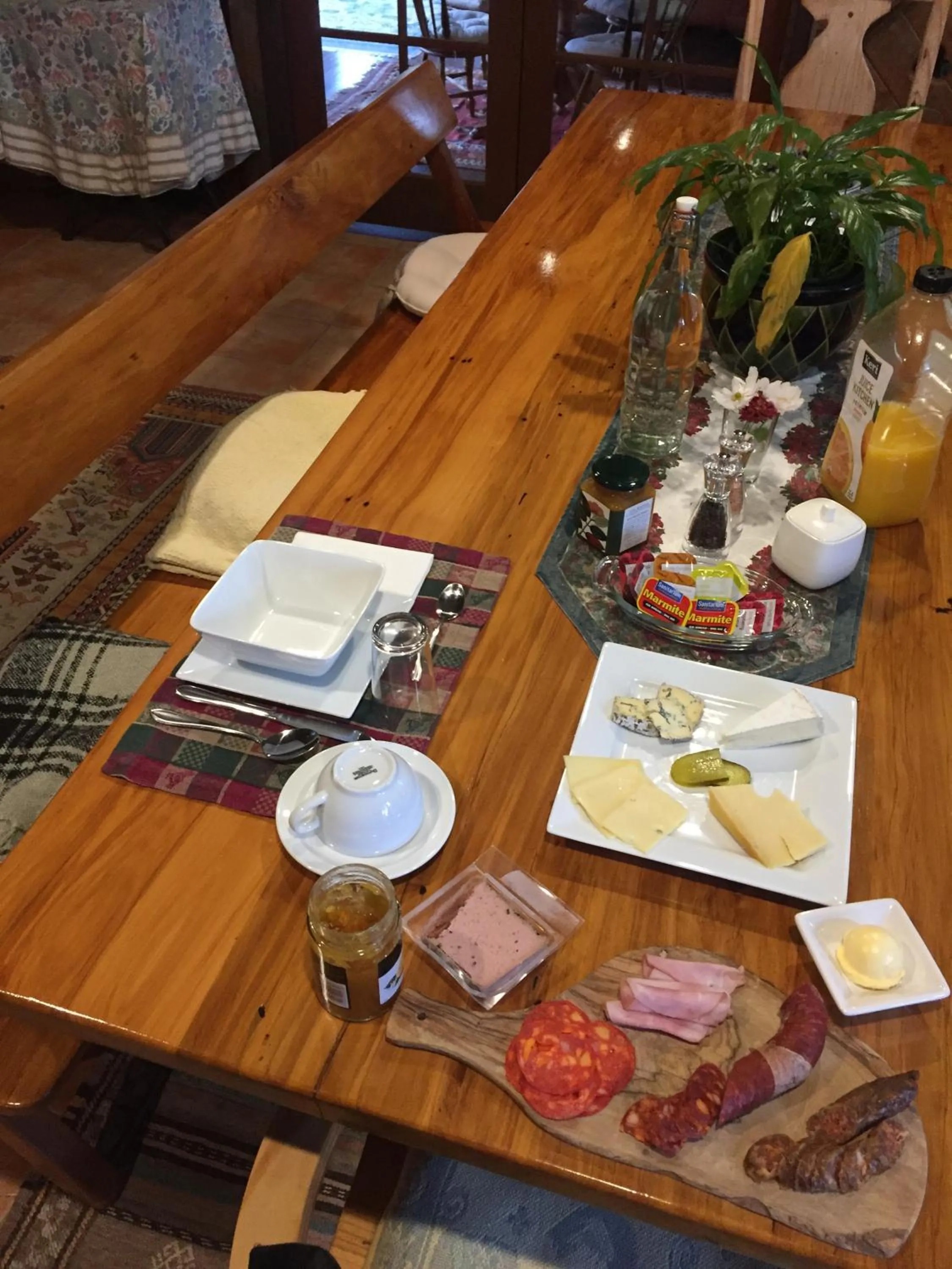 Continental breakfast in The River Lodge