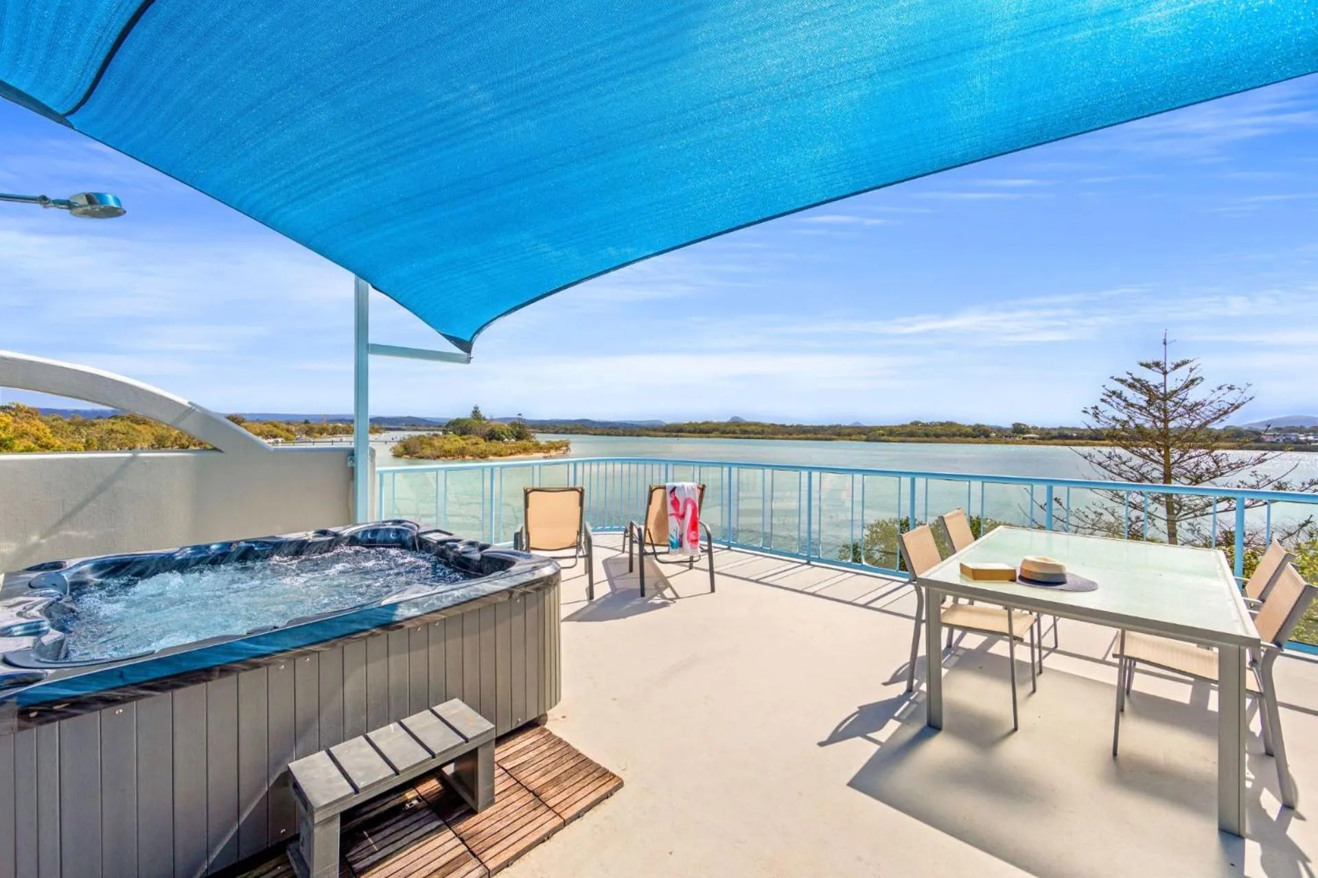 Hot Tub in Reflections Holiday Apartments