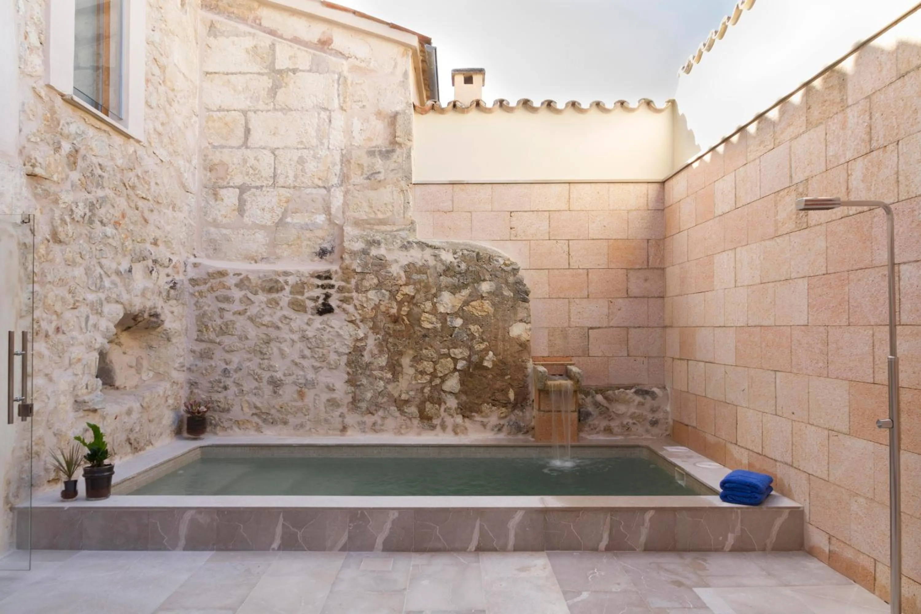 Swimming pool in Angels Boutique - Turismo de interior