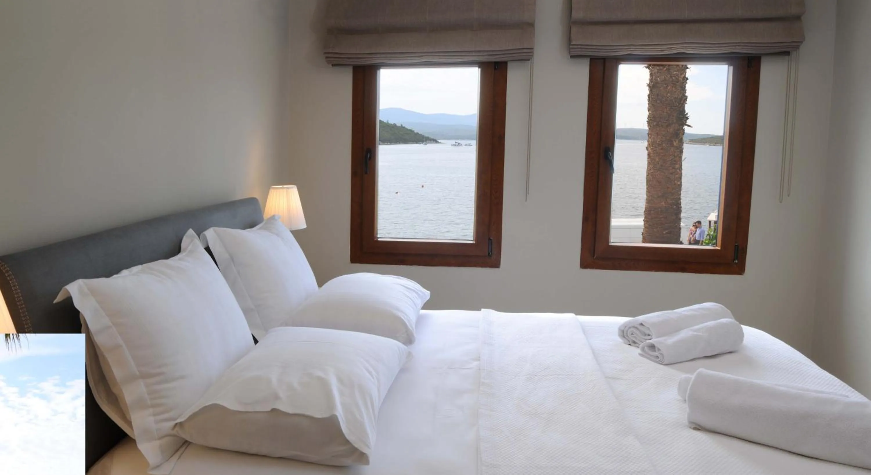 Decorative detail, Bed in Teos Lodge Pansiyon