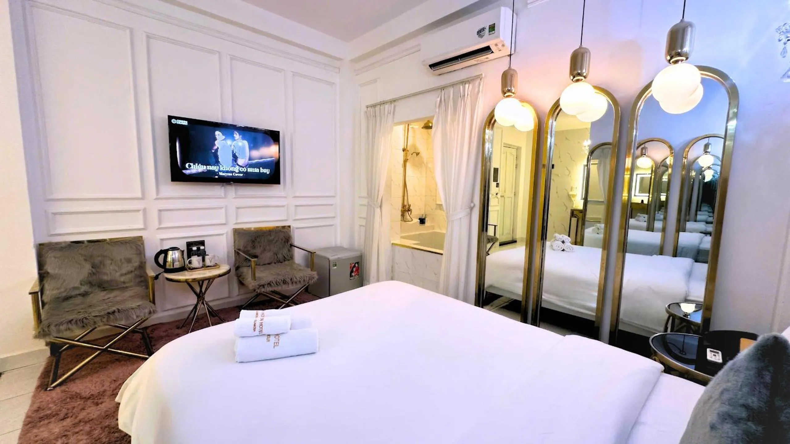 Bed in A In Hotel Glamour