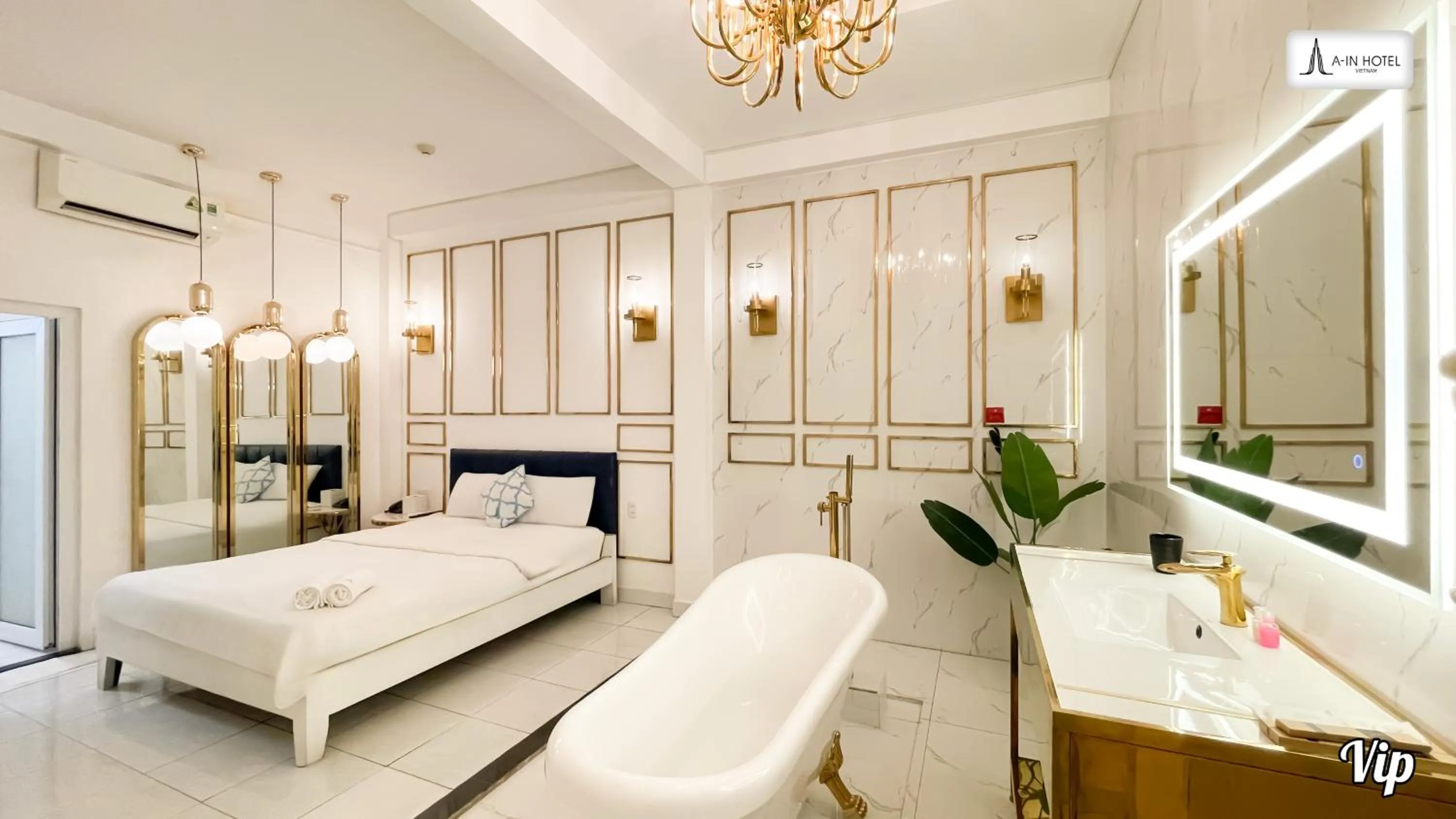 Bed in A In Hotel Glamour