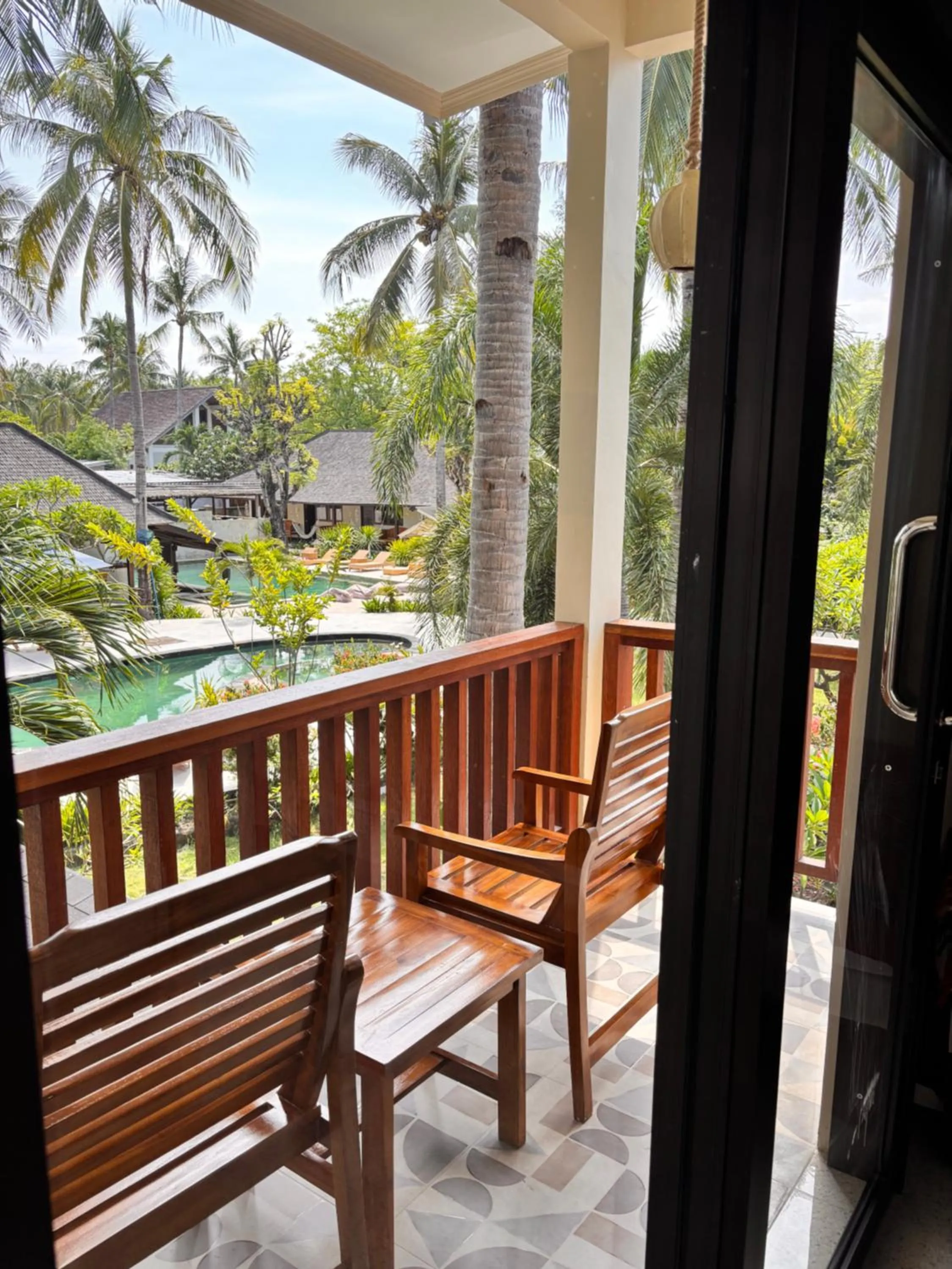 Swimming pool in Trawangan Oasis