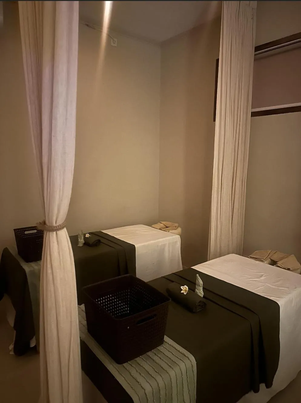 Massage, Bed in Trawangan Oasis