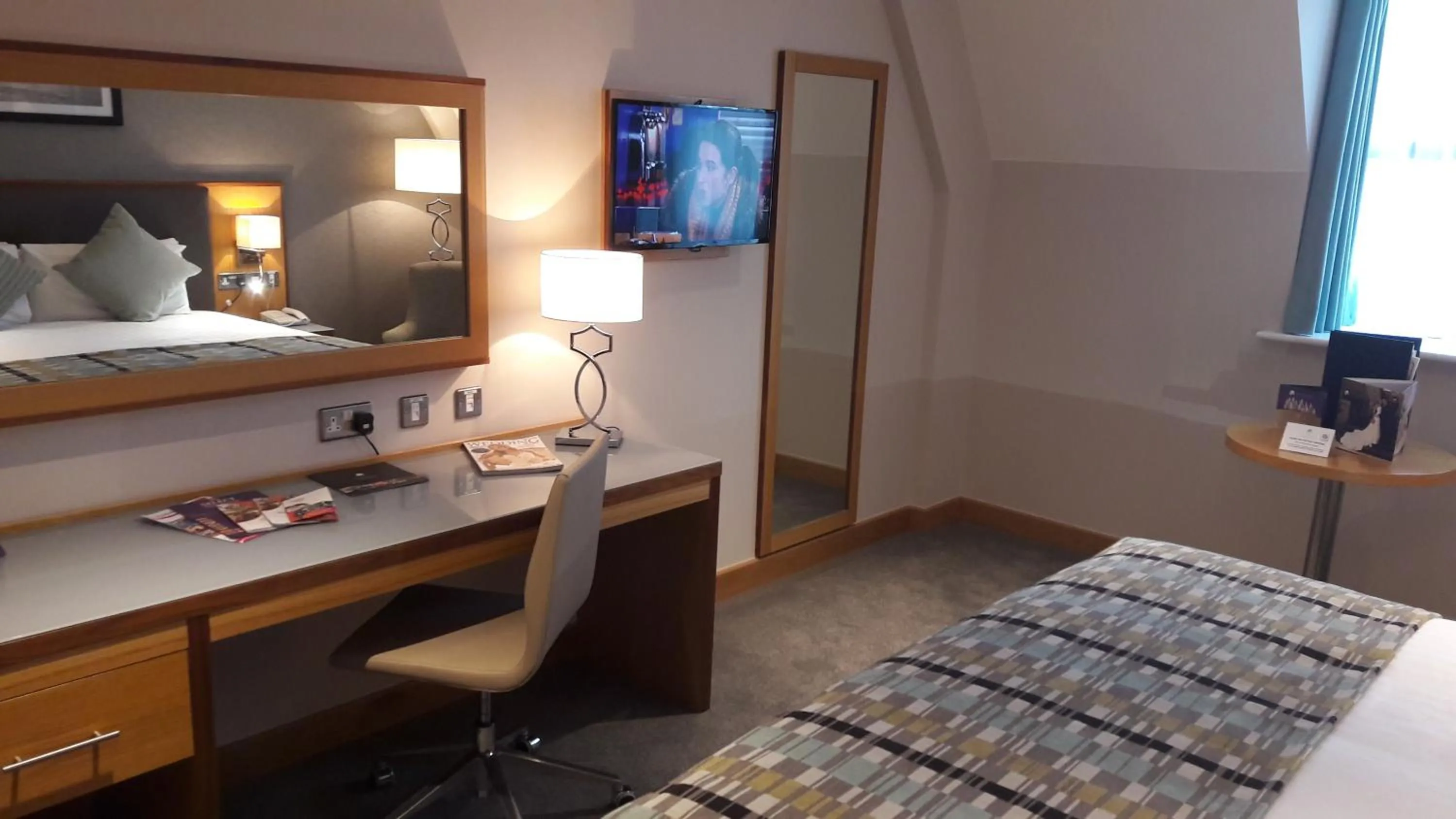 Seating area, Bed in Westgrove Hotel