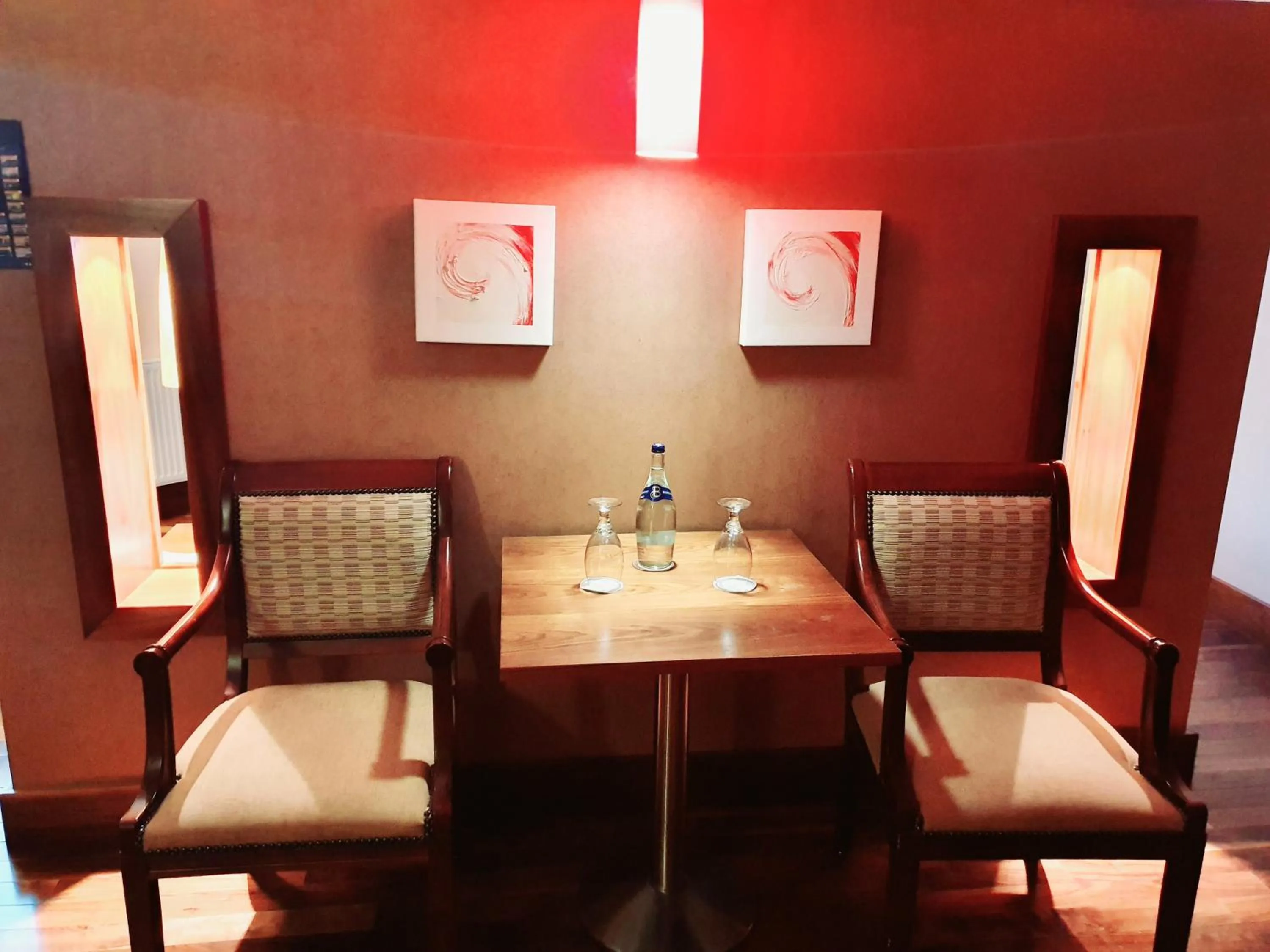 Seating area in Westgrove Hotel