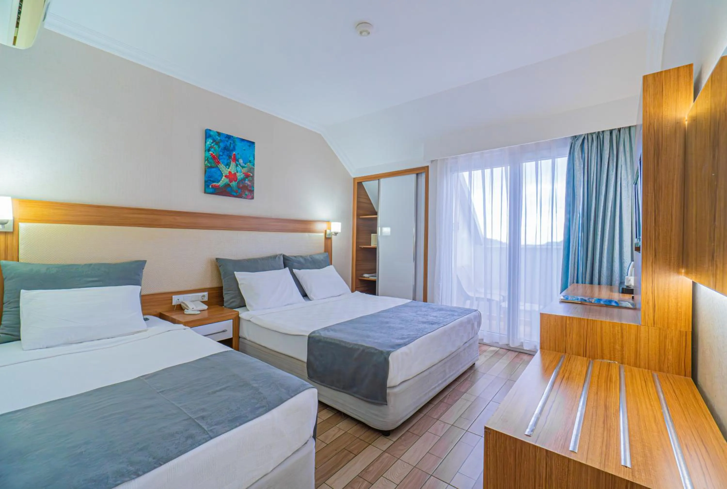 Property building in Mesut Hotel