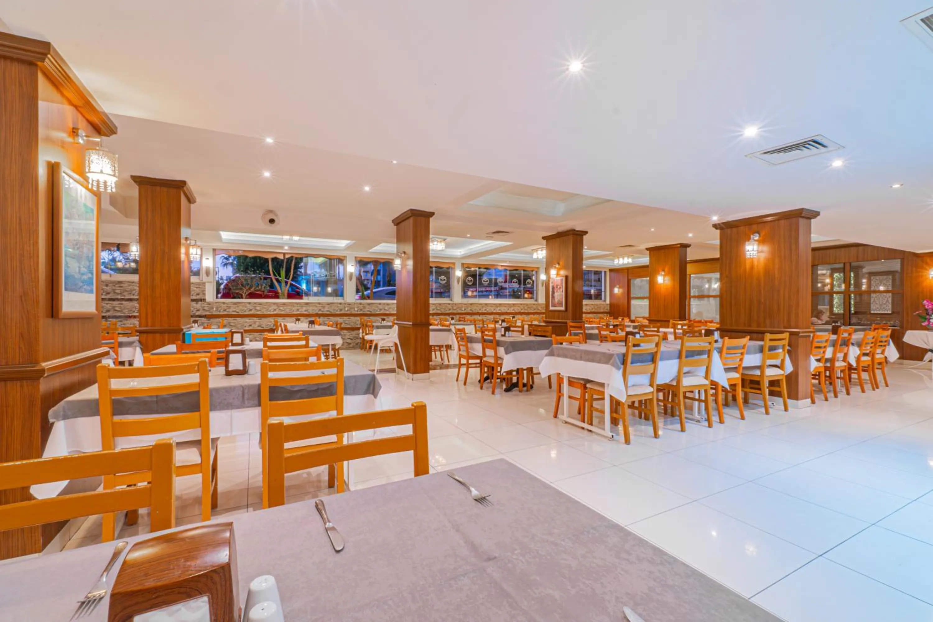 Restaurant/places to eat in Mesut Hotel